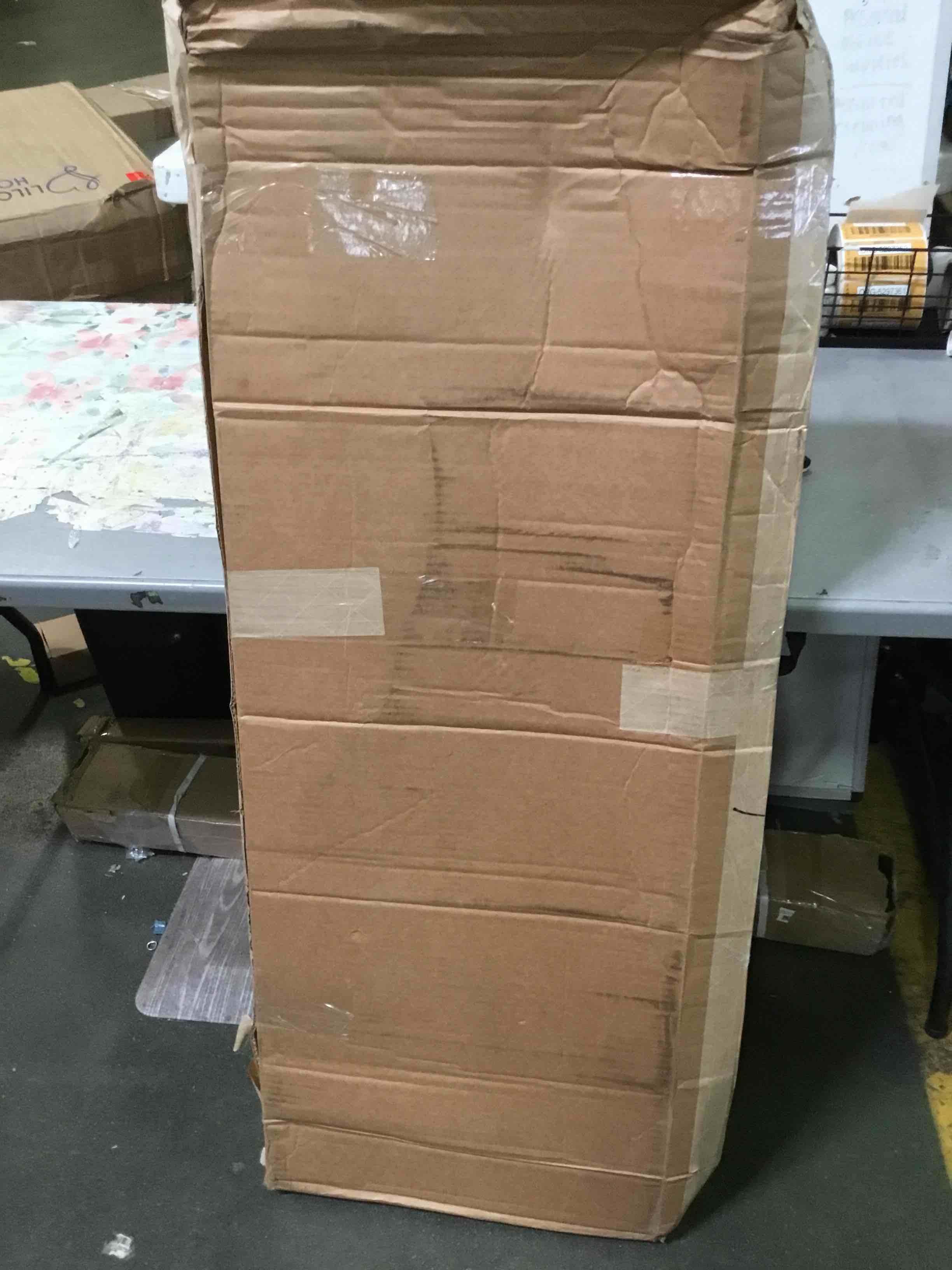 https://s3.amazonaws.com/lotting-images-prod/bidfta/RED5346043_1690212650783.jpeg