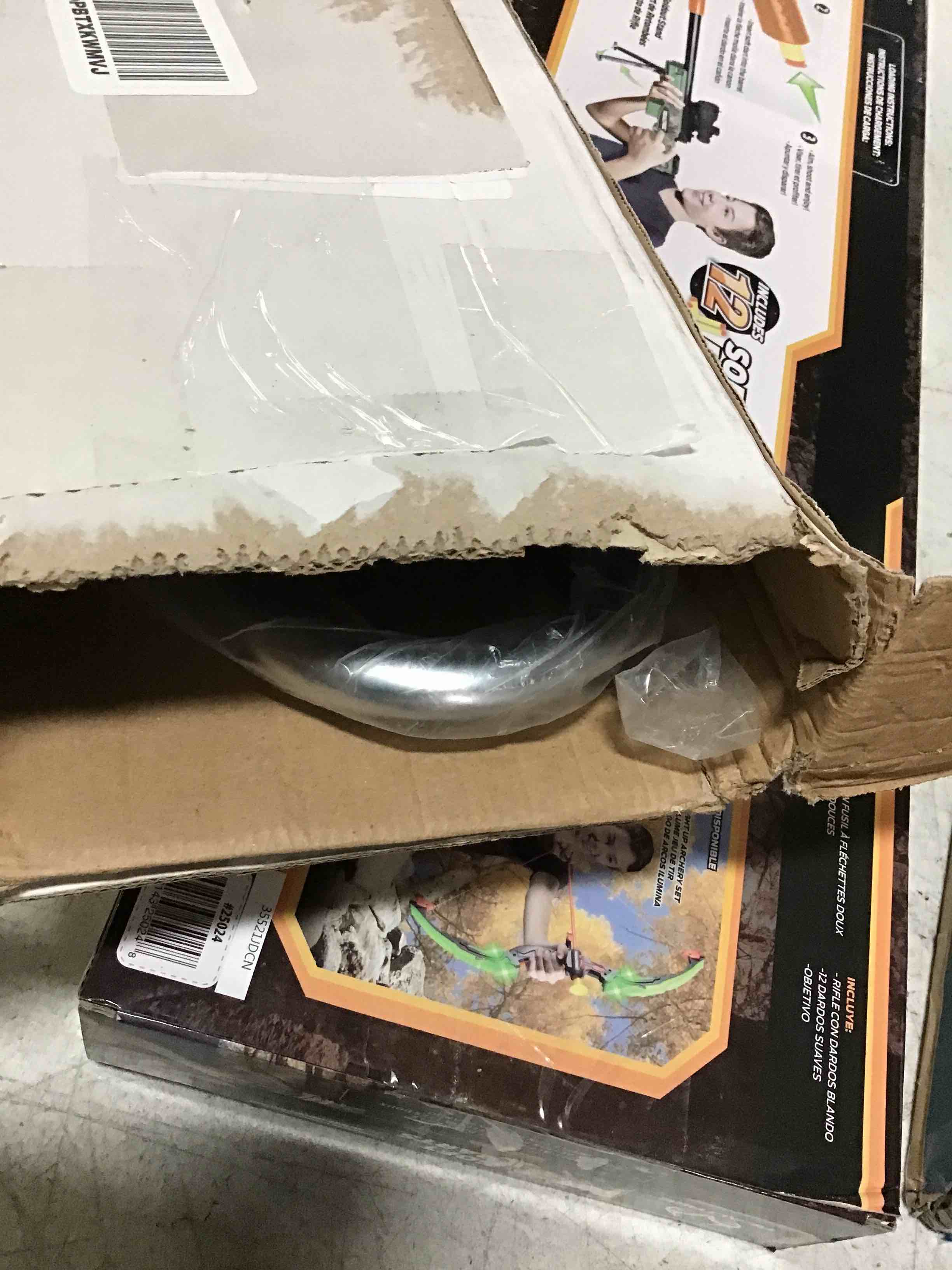 https://s3.amazonaws.com/lotting-images-prod/bidfta/RED5346435_1690385762252.jpeg