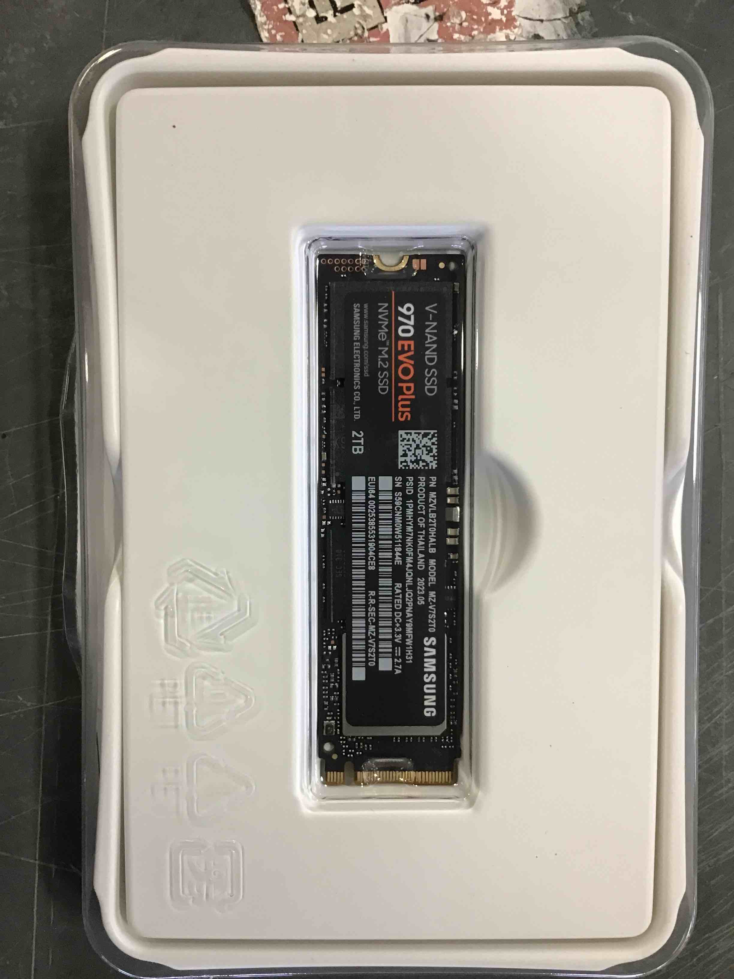 https://s3.amazonaws.com/lotting-images-prod/bidfta/RED5348544_1691161071290.jpeg