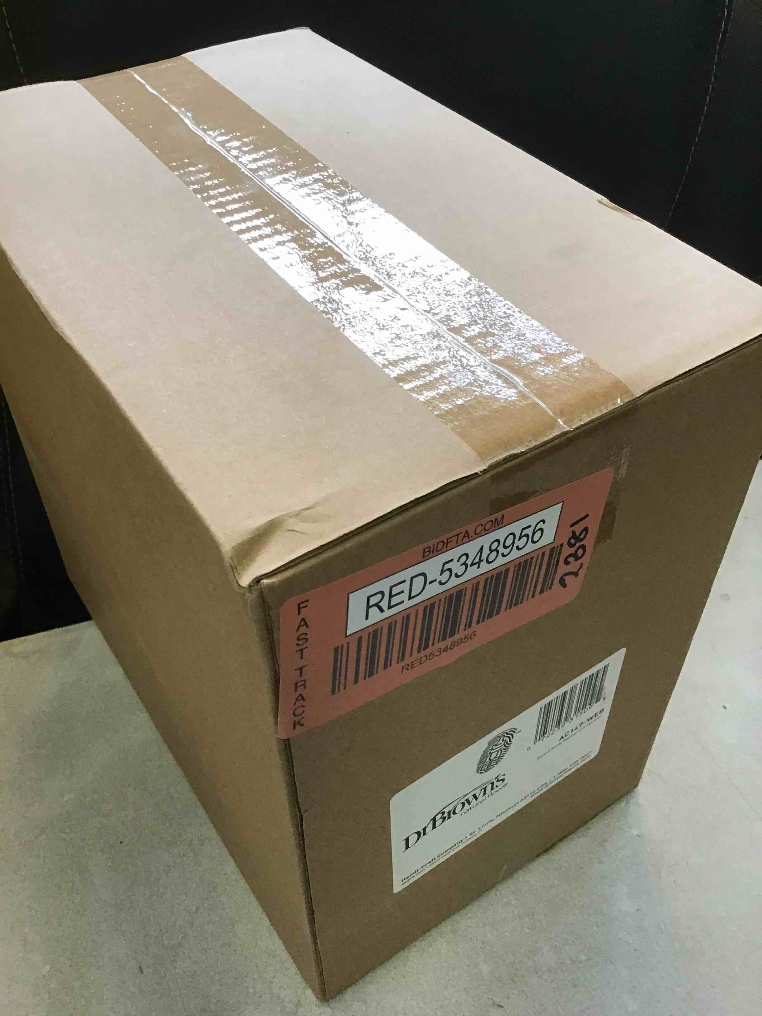 https://s3.amazonaws.com/lotting-images-prod/bidfta/RED5348956_1692992105635.jpeg