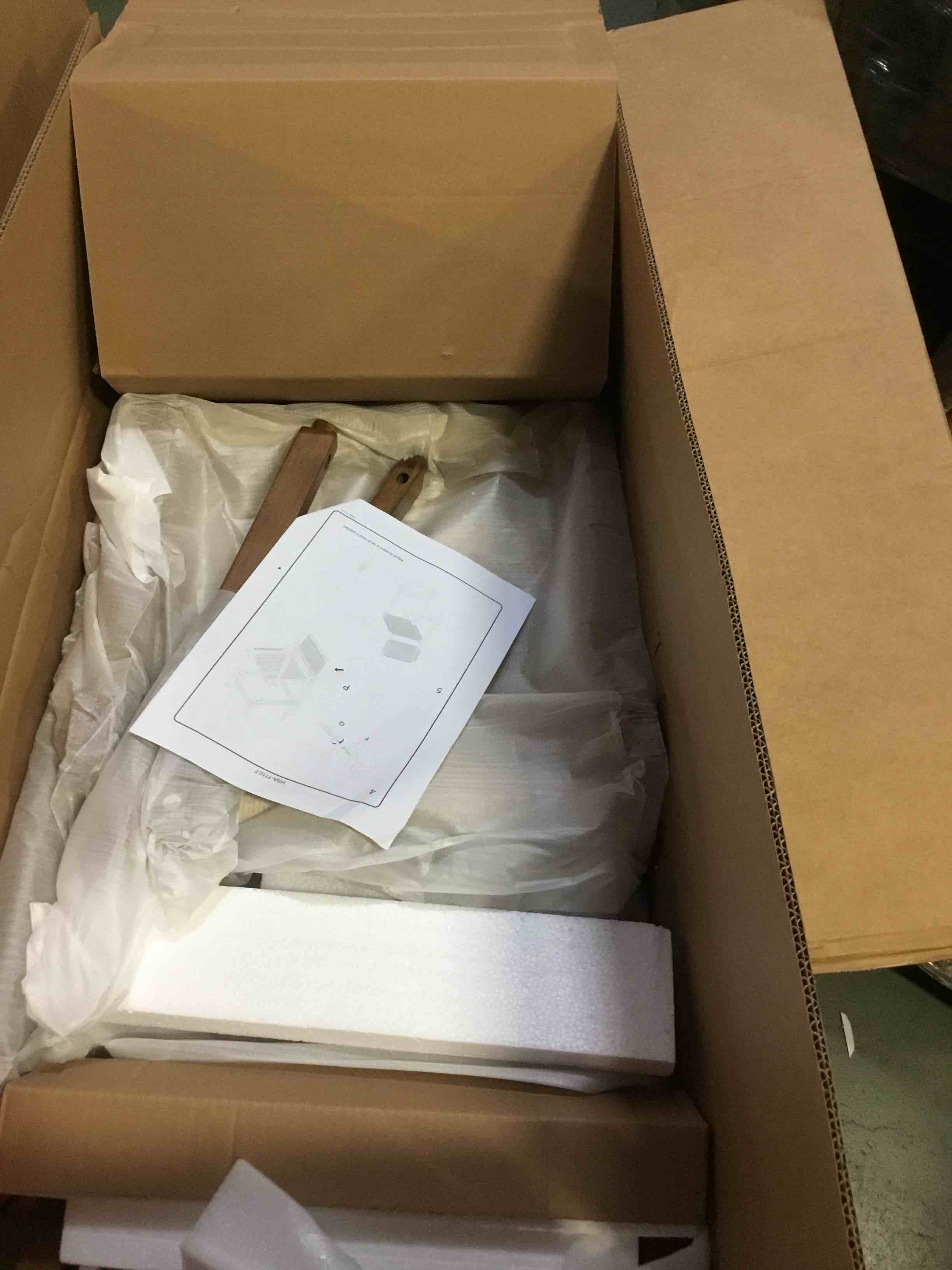 https://s3.amazonaws.com/lotting-images-prod/bidfta/RED5352132_1691666680087.jpeg