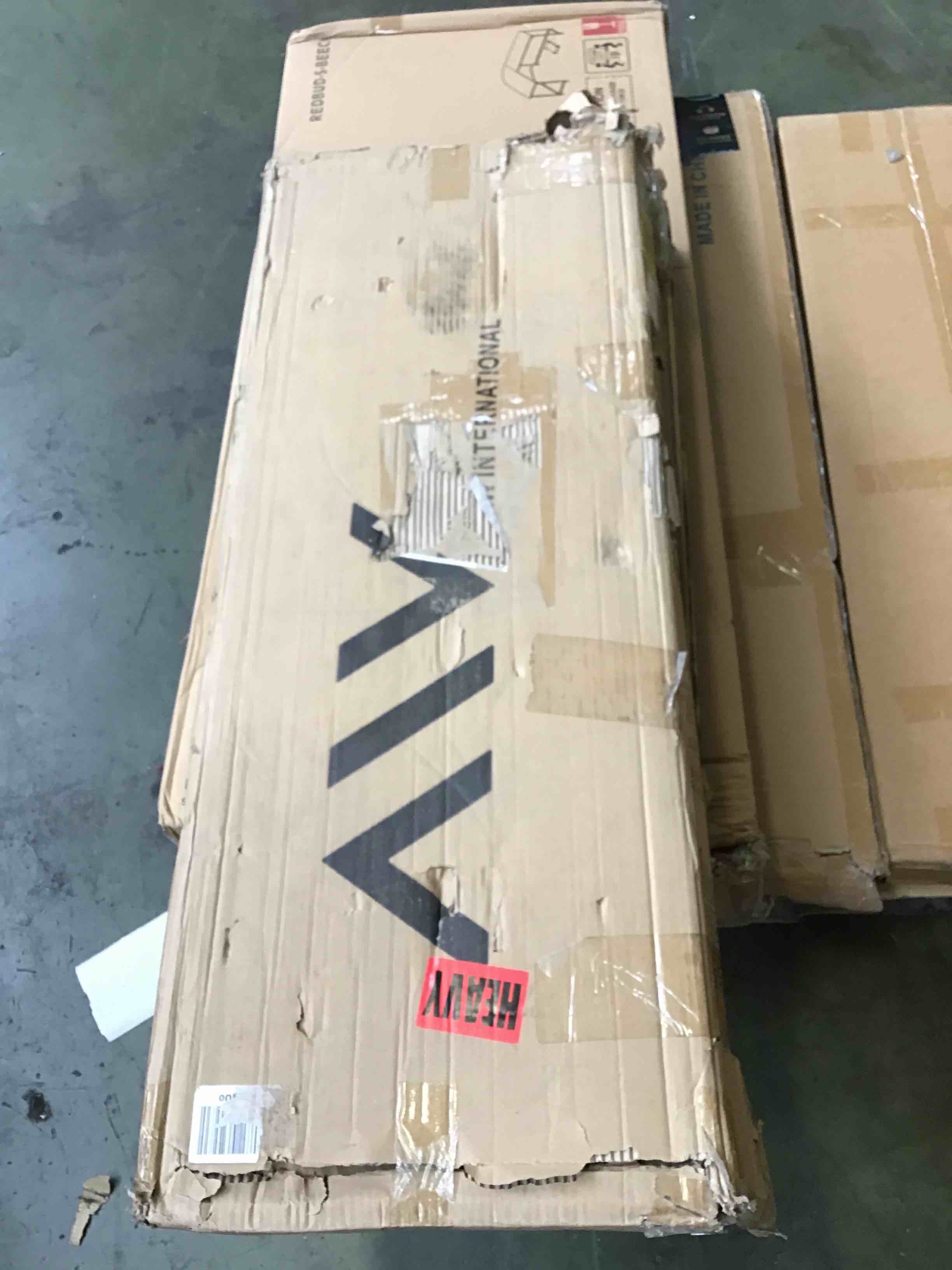 https://s3.amazonaws.com/lotting-images-prod/bidfta/RED5353129_1689786655903.jpeg