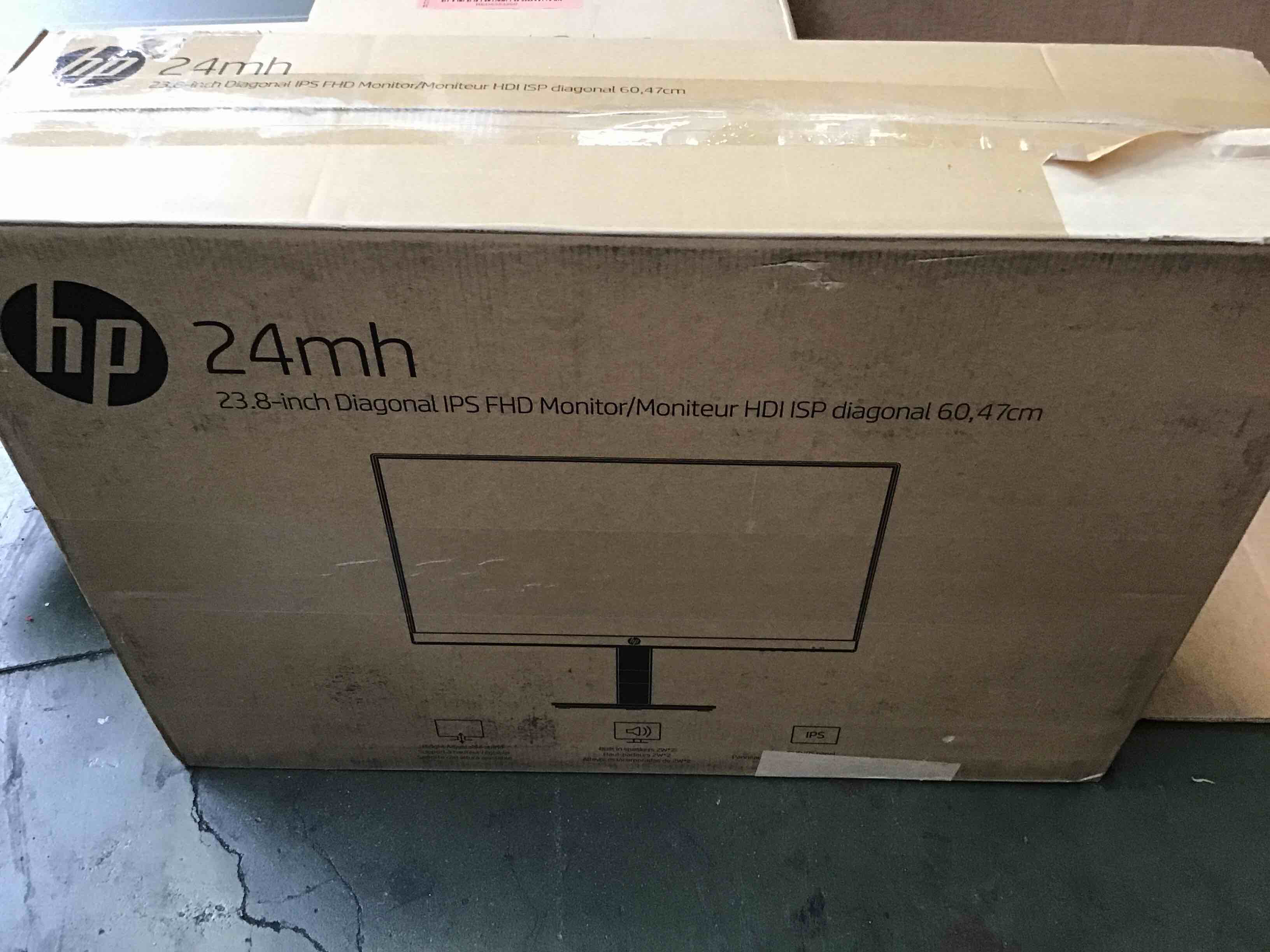 https://s3.amazonaws.com/lotting-images-prod/bidfta/RED5353201_1689859041870.jpeg