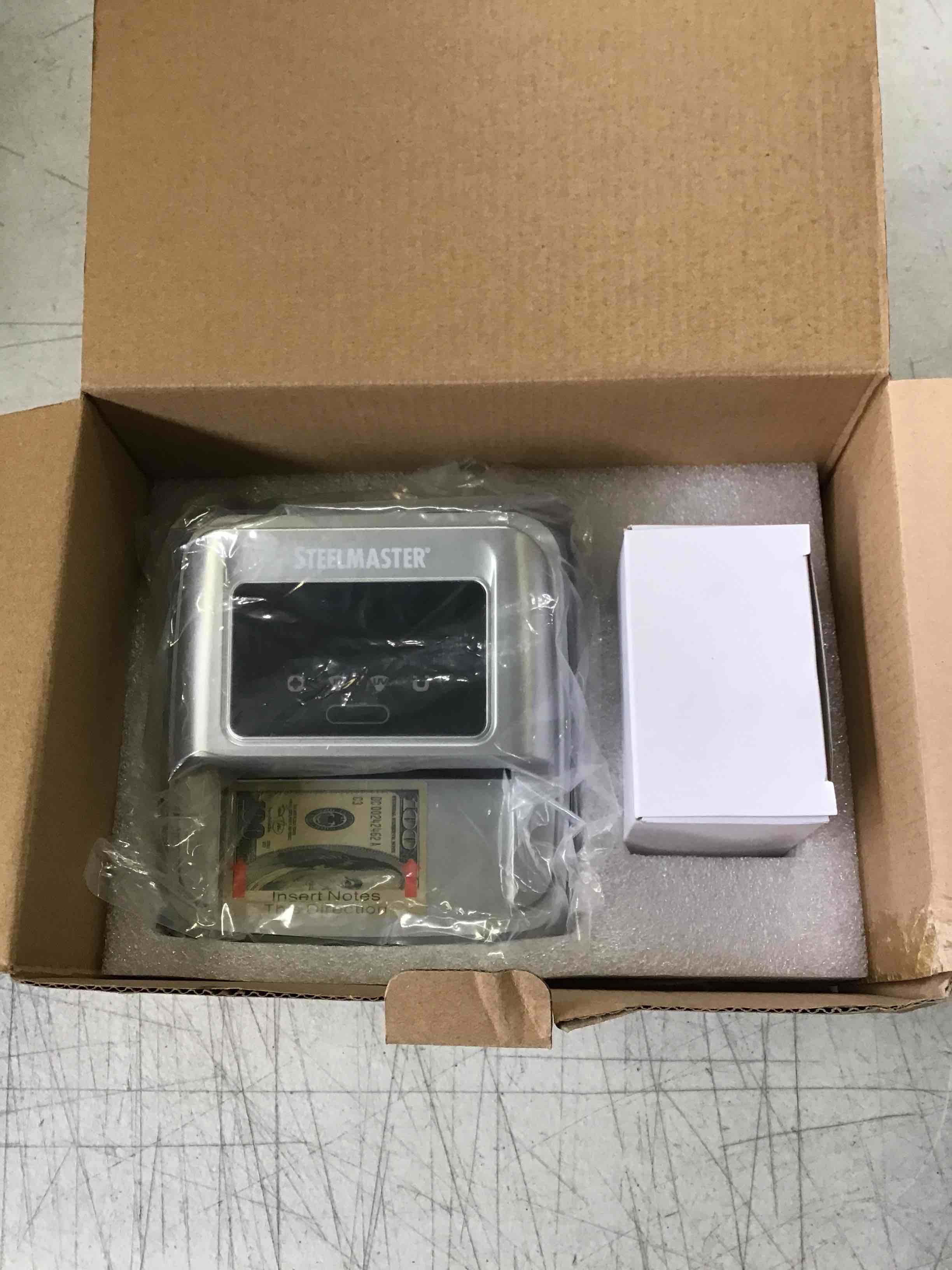 https://s3.amazonaws.com/lotting-images-prod/bidfta/RED5353282_1689879789860.jpeg
