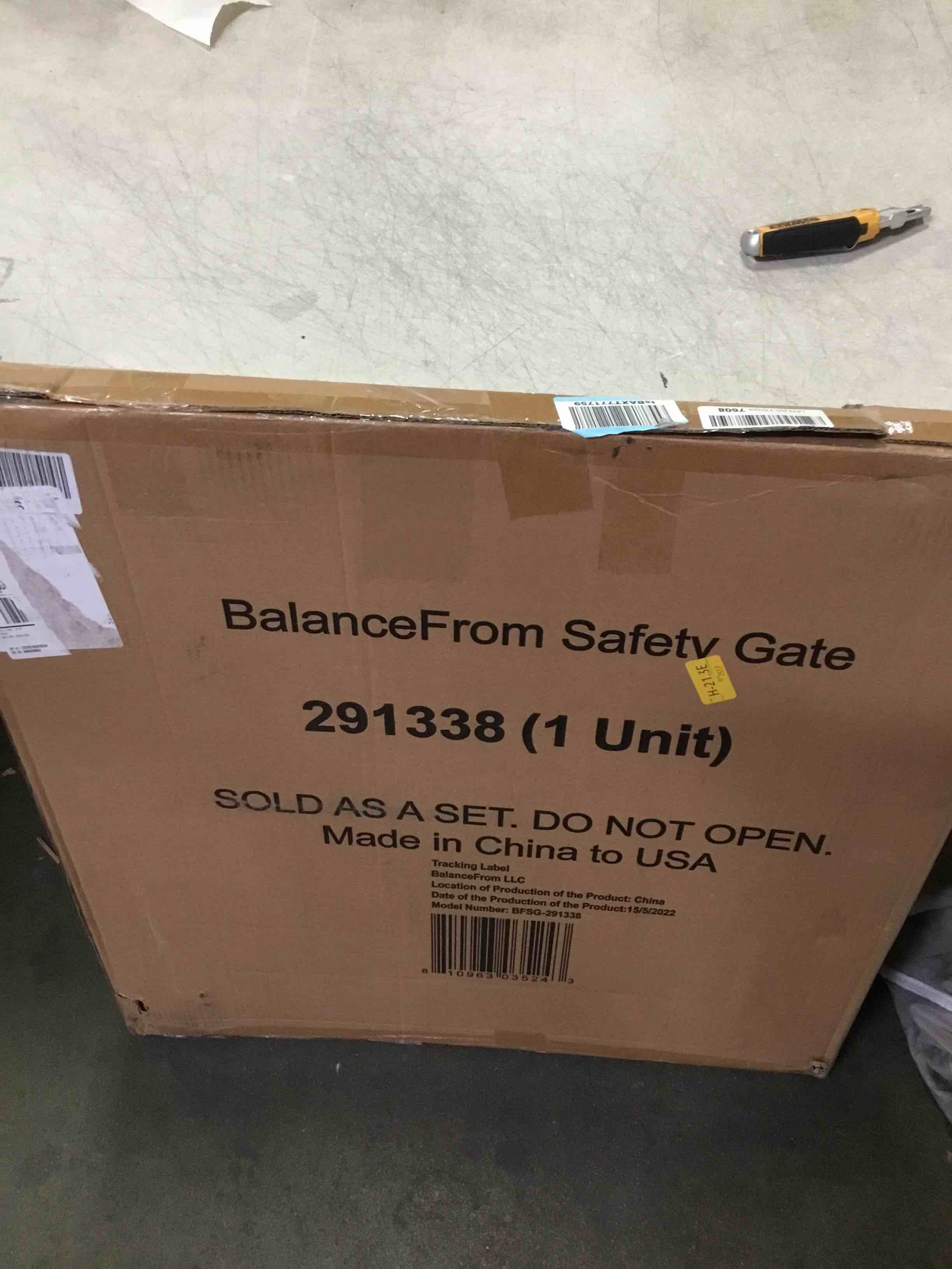 https://s3.amazonaws.com/lotting-images-prod/bidfta/RED5354037_1689796941969.jpeg