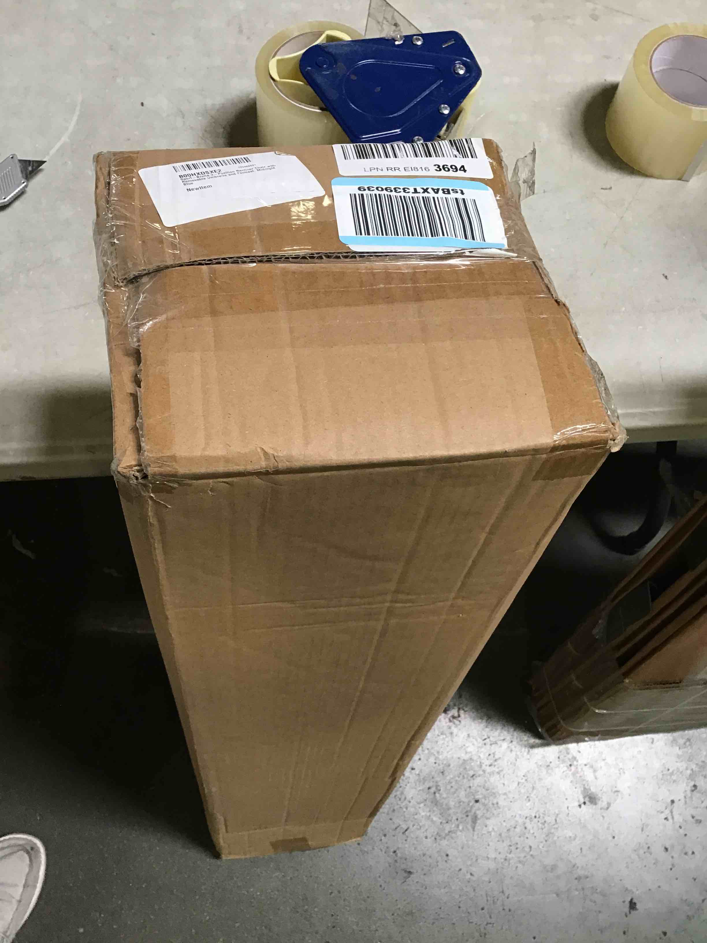 https://s3.amazonaws.com/lotting-images-prod/bidfta/RED5354170_1689879153484.jpeg