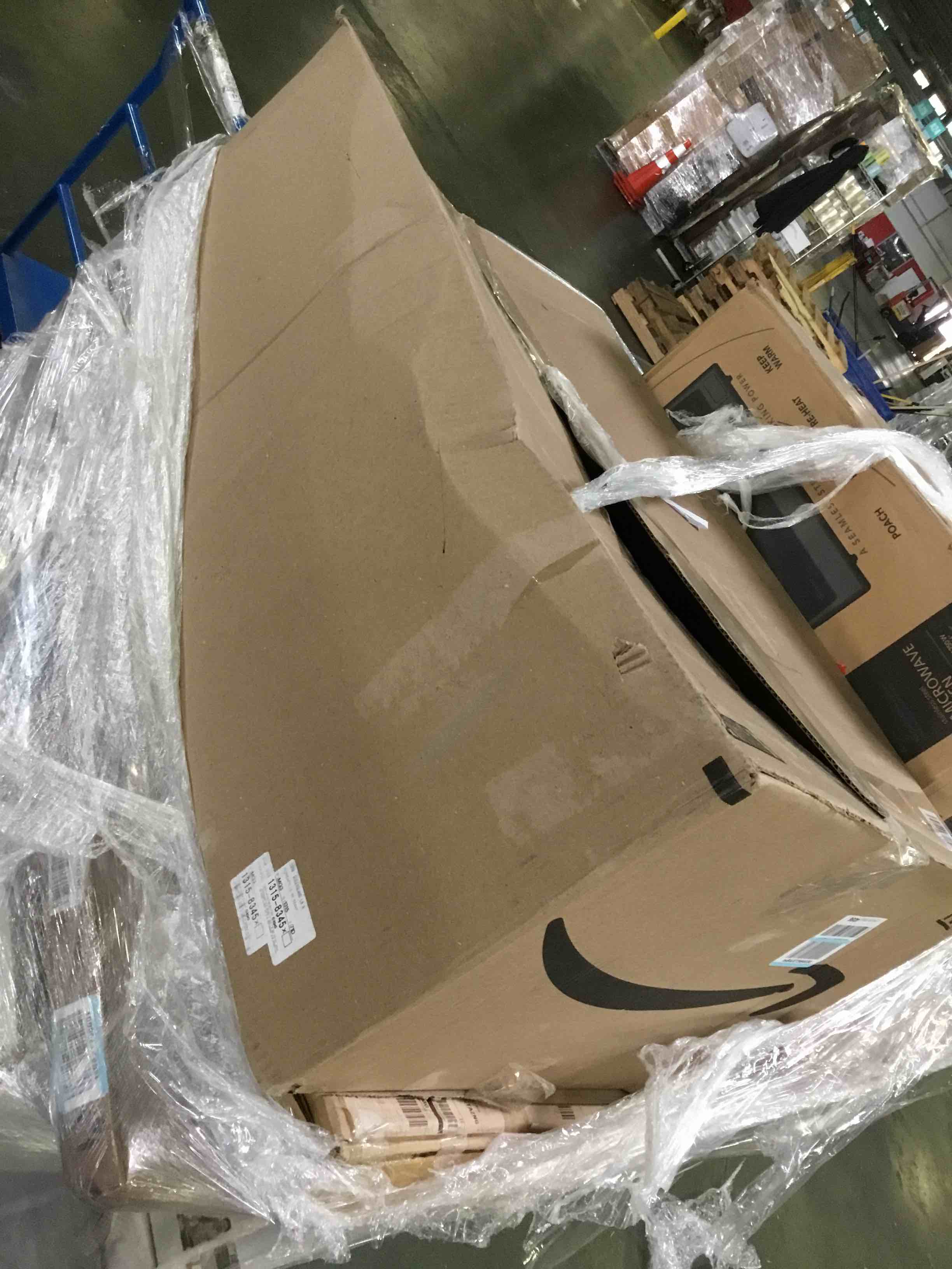 https://s3.amazonaws.com/lotting-images-prod/bidfta/RED5354336_1689968478866.jpeg