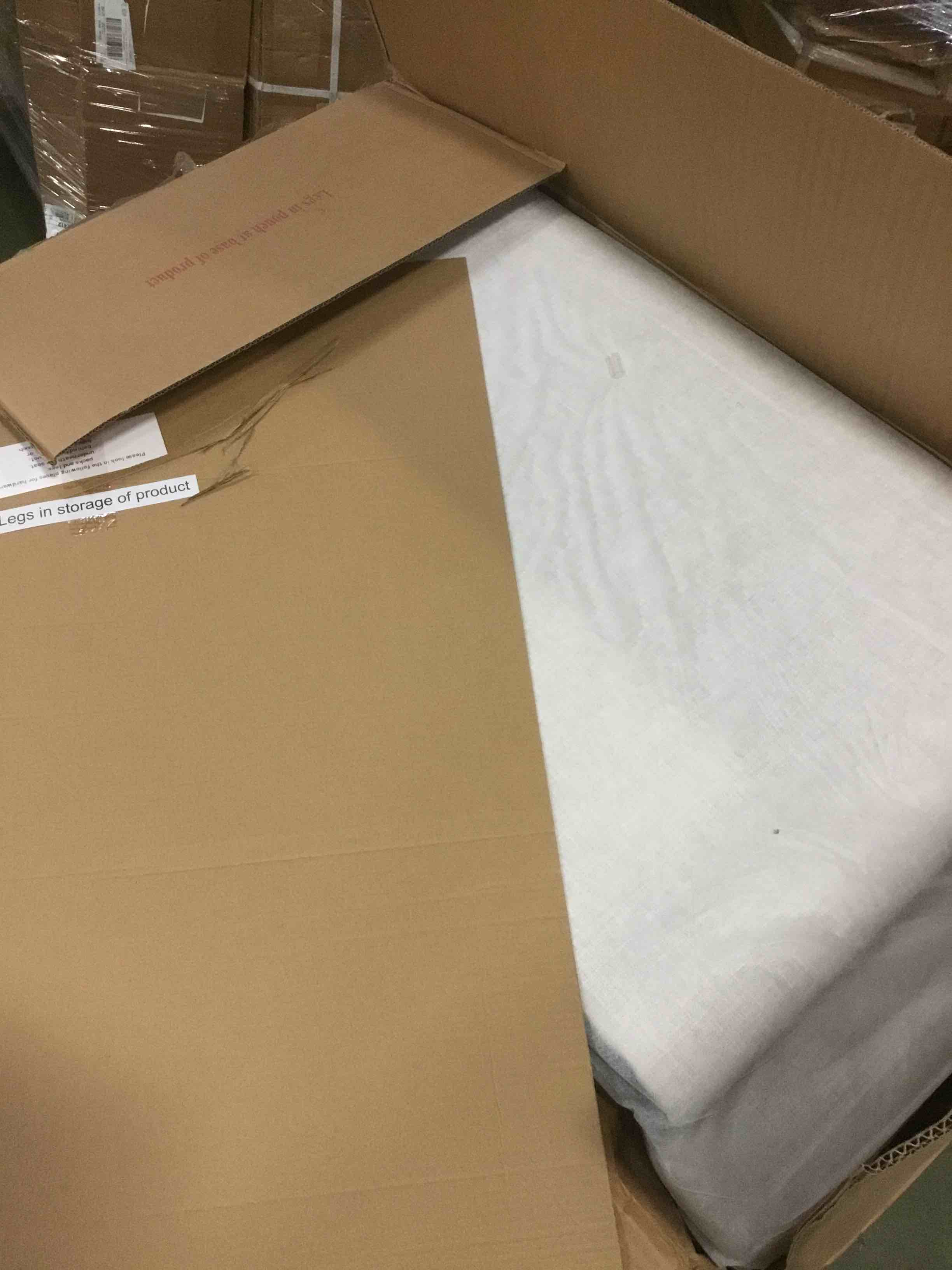 https://s3.amazonaws.com/lotting-images-prod/bidfta/RED5354365_1690198665043.jpeg