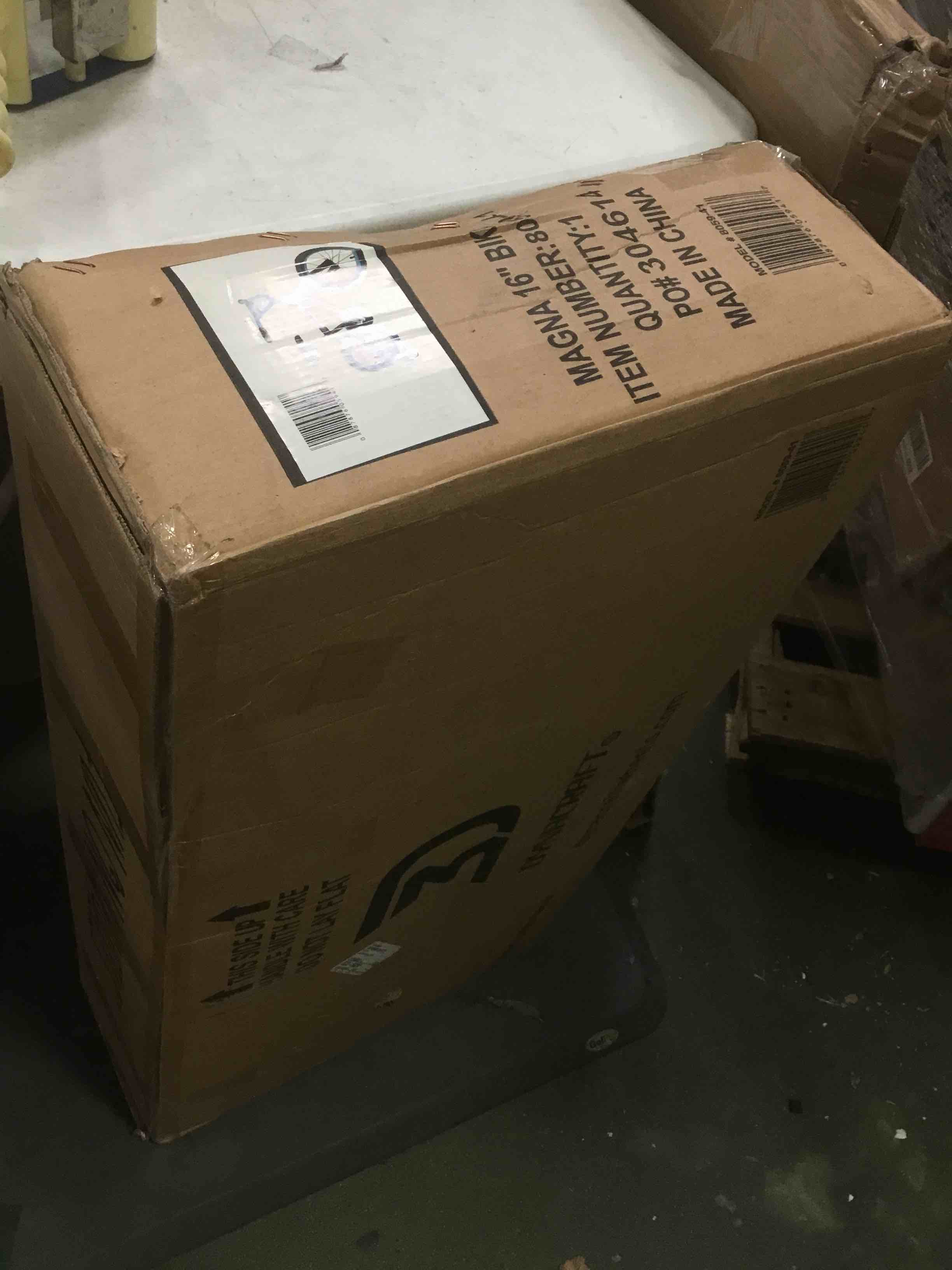 https://s3.amazonaws.com/lotting-images-prod/bidfta/RED5354412_1690205426078.jpeg