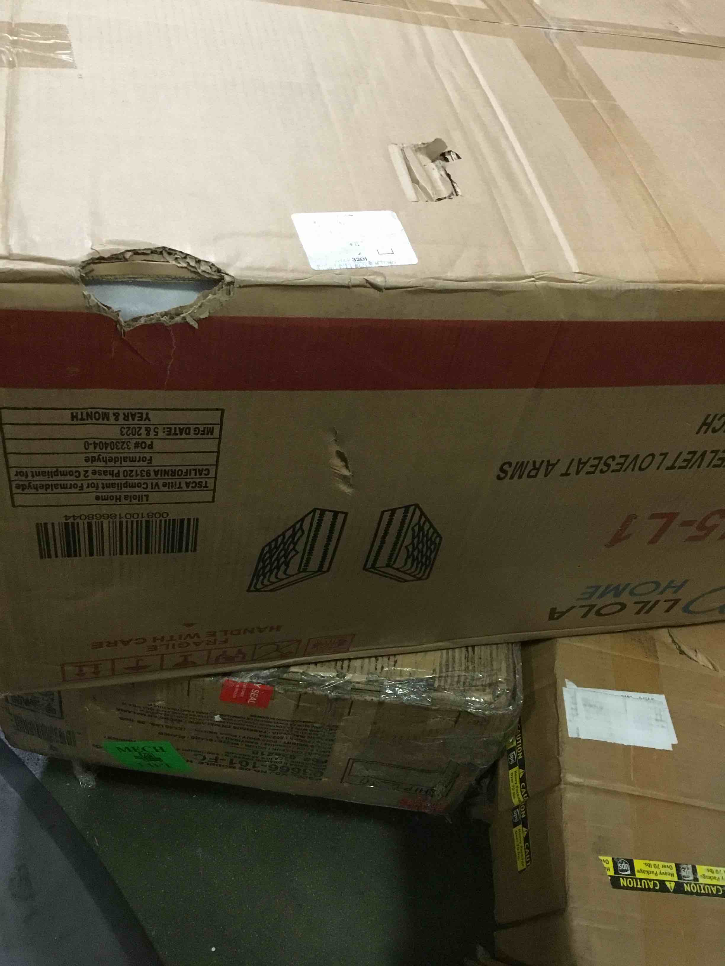 https://s3.amazonaws.com/lotting-images-prod/bidfta/RED5354825_1690384379300.jpeg