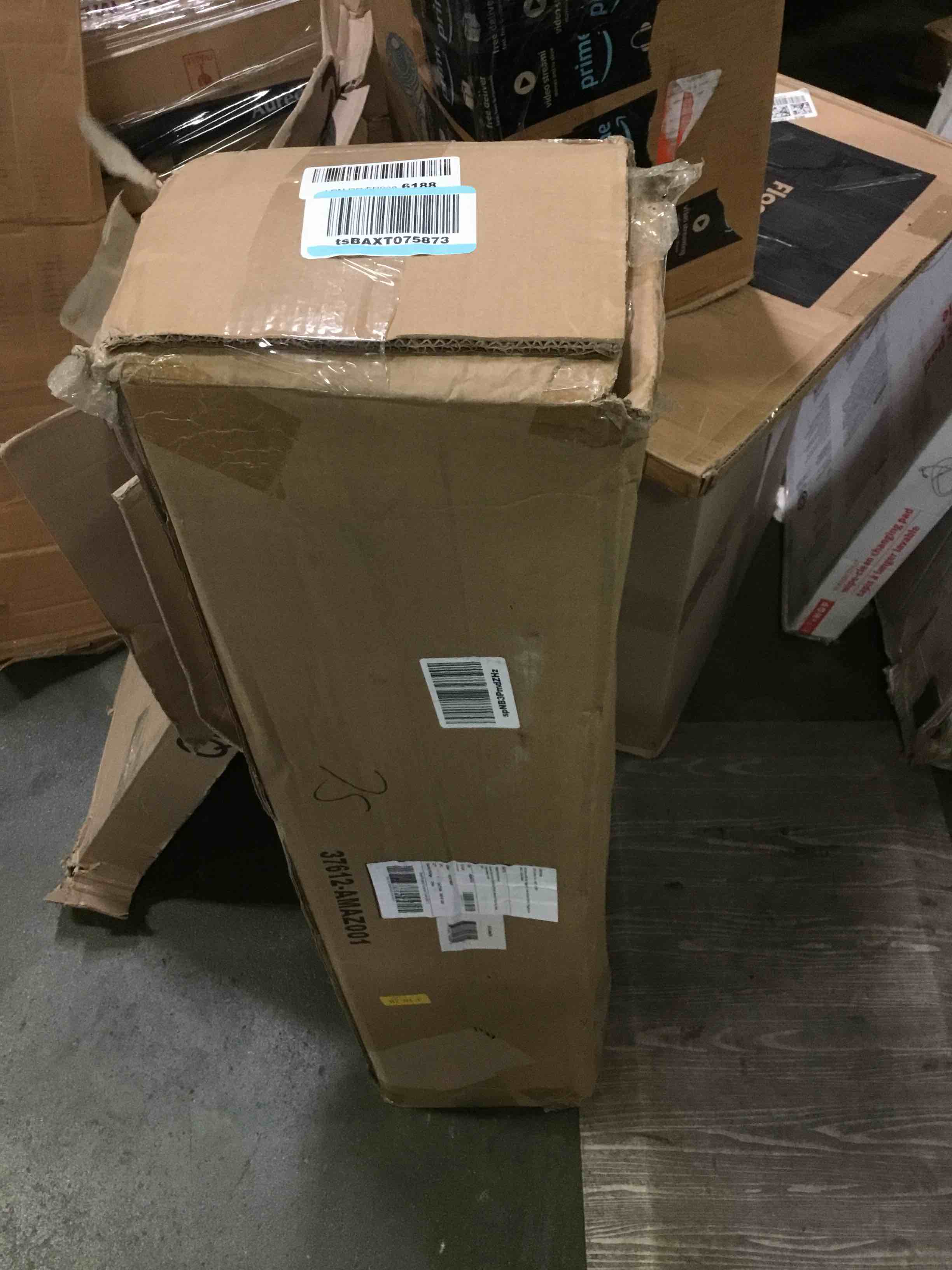 https://s3.amazonaws.com/lotting-images-prod/bidfta/RED5354943_1690462882358.jpeg