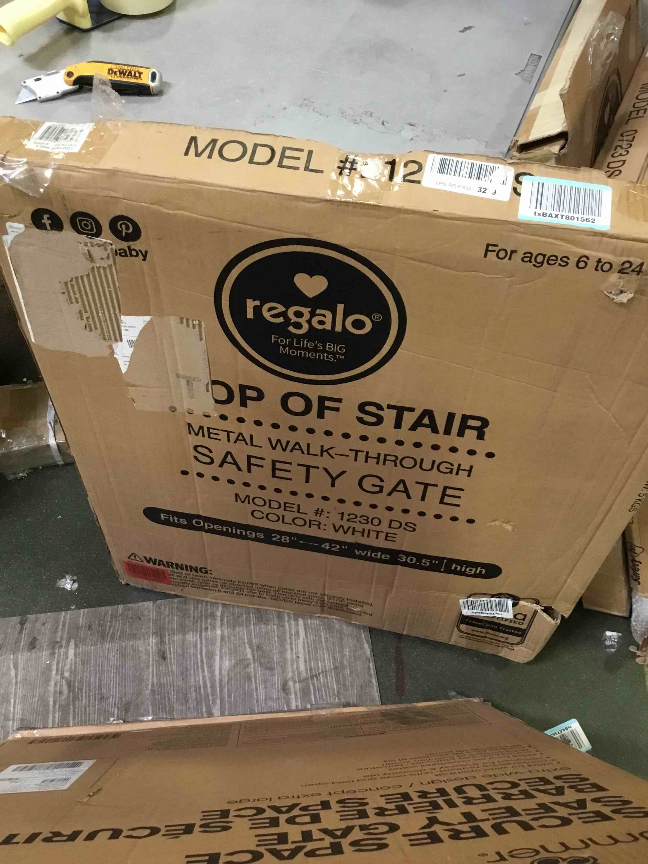 https://s3.amazonaws.com/lotting-images-prod/bidfta/RED5355007_1690474299767.jpeg