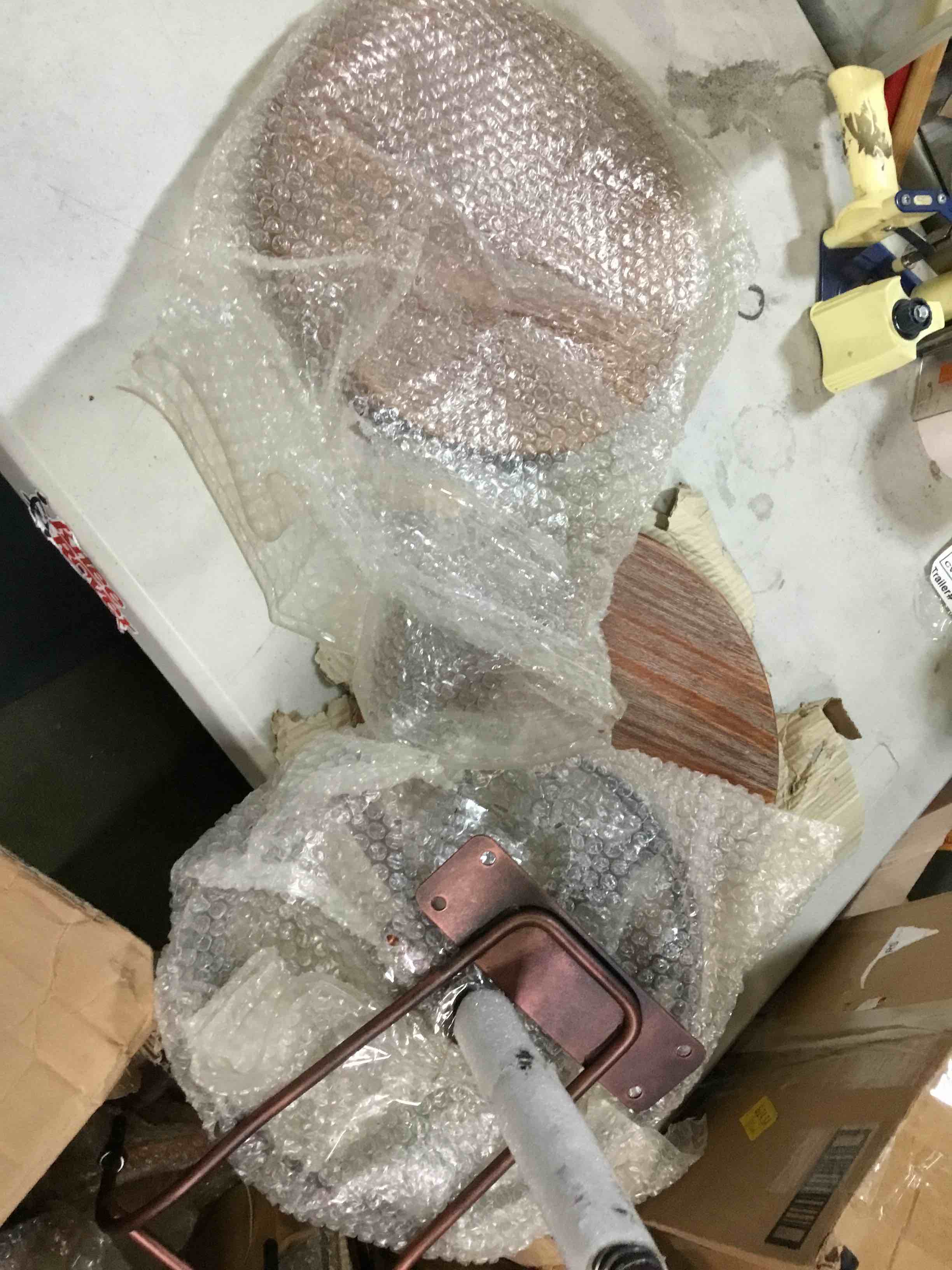 https://s3.amazonaws.com/lotting-images-prod/bidfta/RED5355435_1690906528588.jpeg