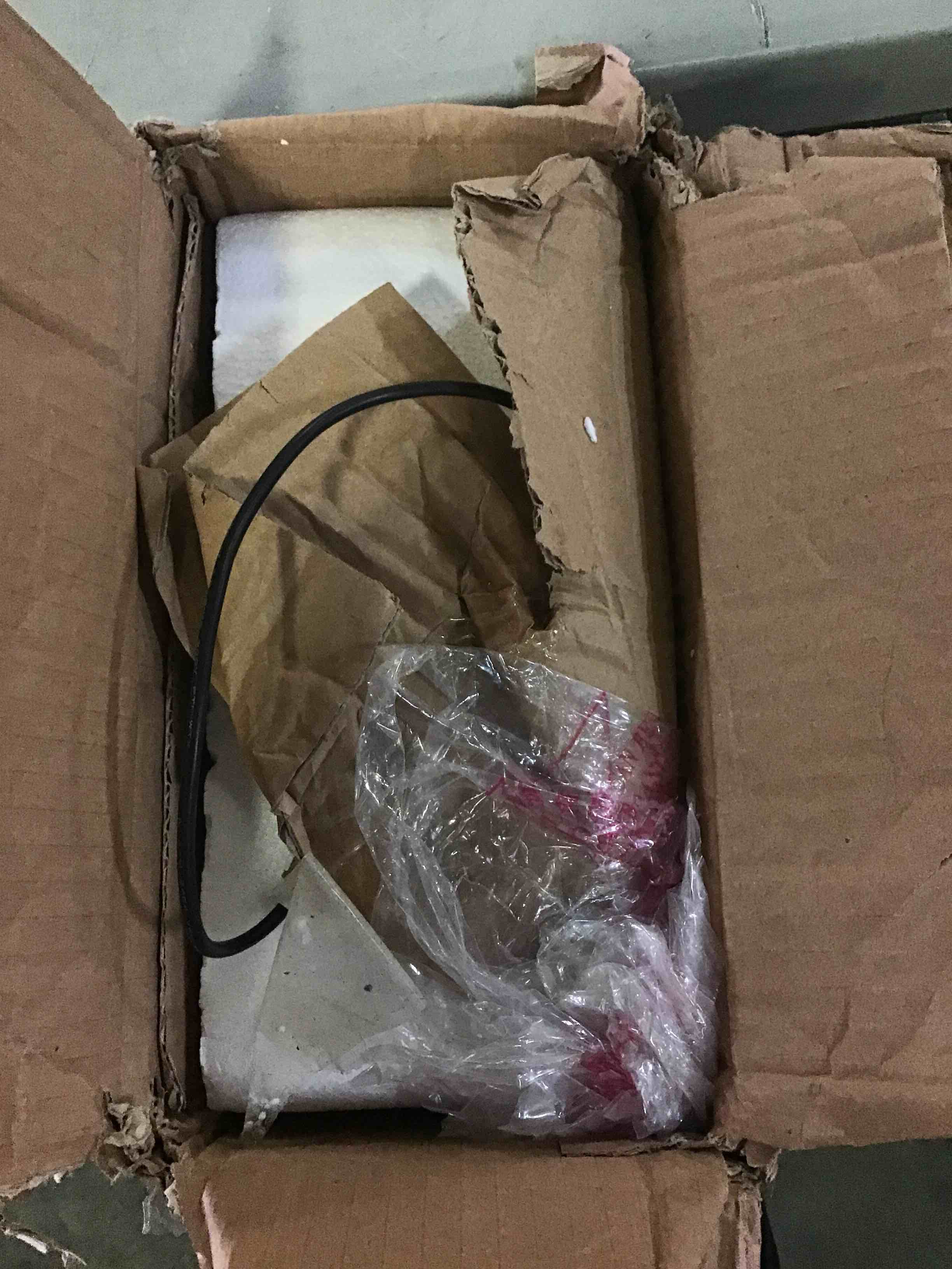 https://s3.amazonaws.com/lotting-images-prod/bidfta/RED5355861_1689709645420.jpeg