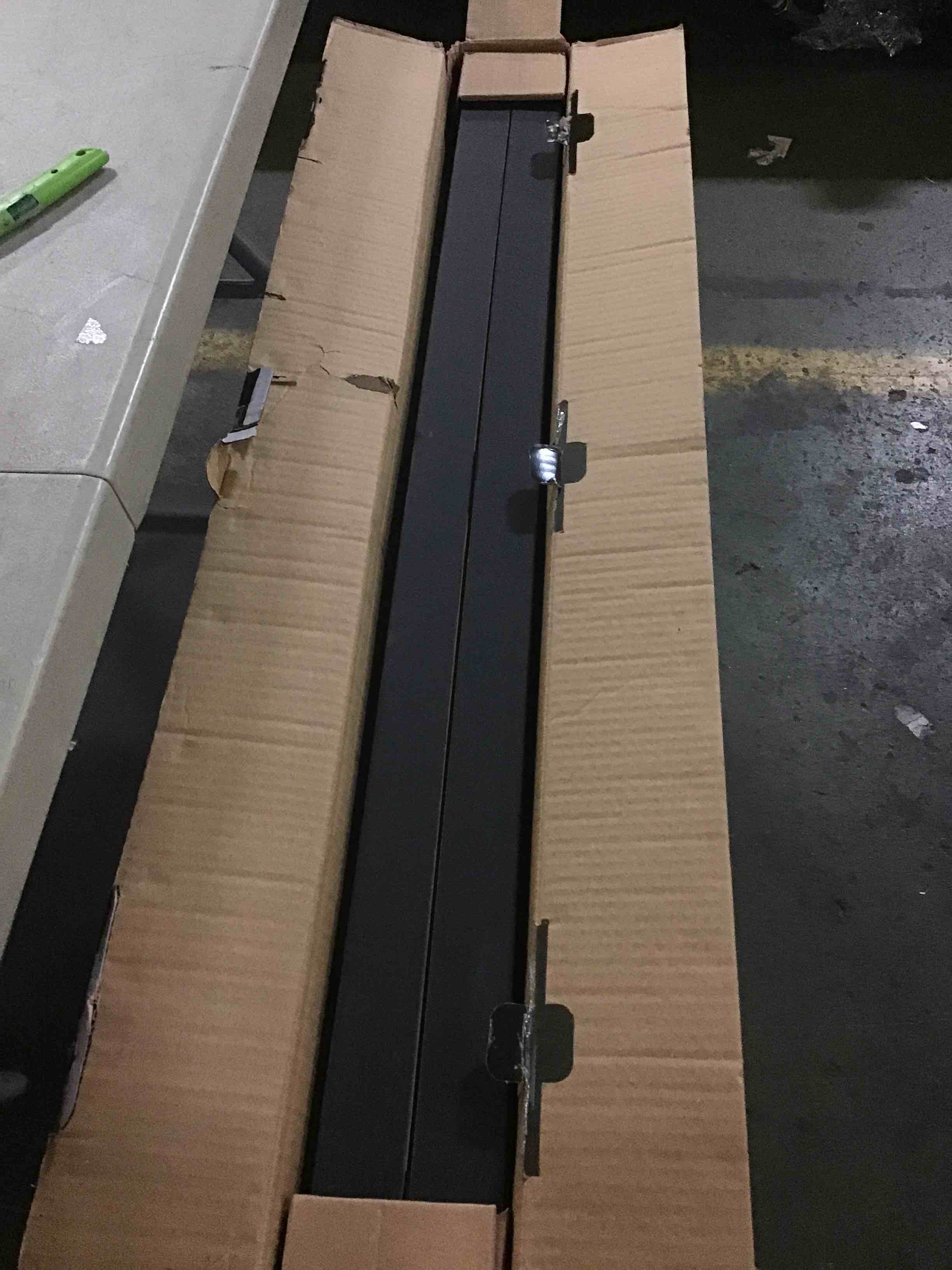 https://s3.amazonaws.com/lotting-images-prod/bidfta/RED5355891_1689772736801.jpeg
