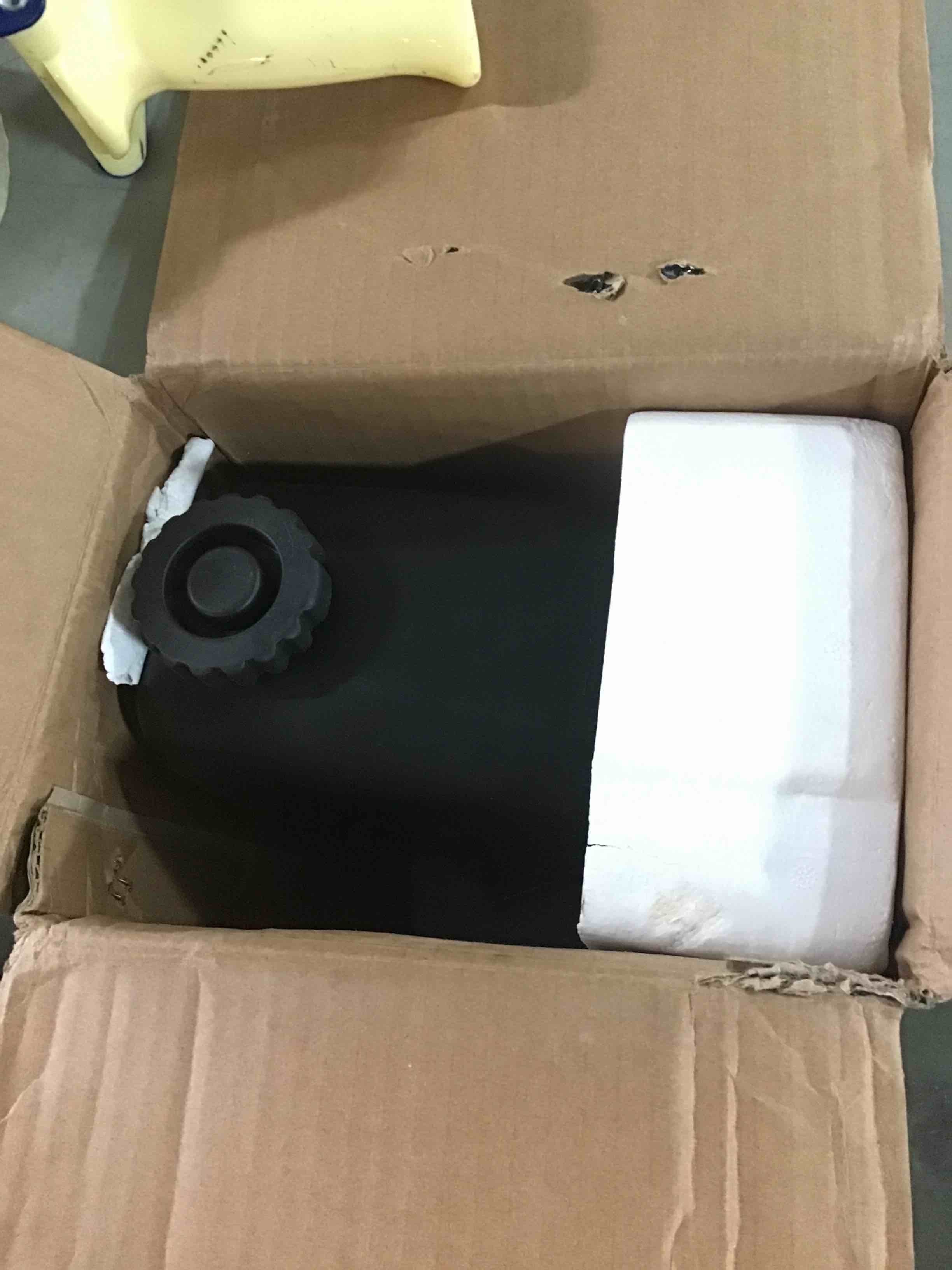 https://s3.amazonaws.com/lotting-images-prod/bidfta/RED5355995_1689795699172.jpeg
