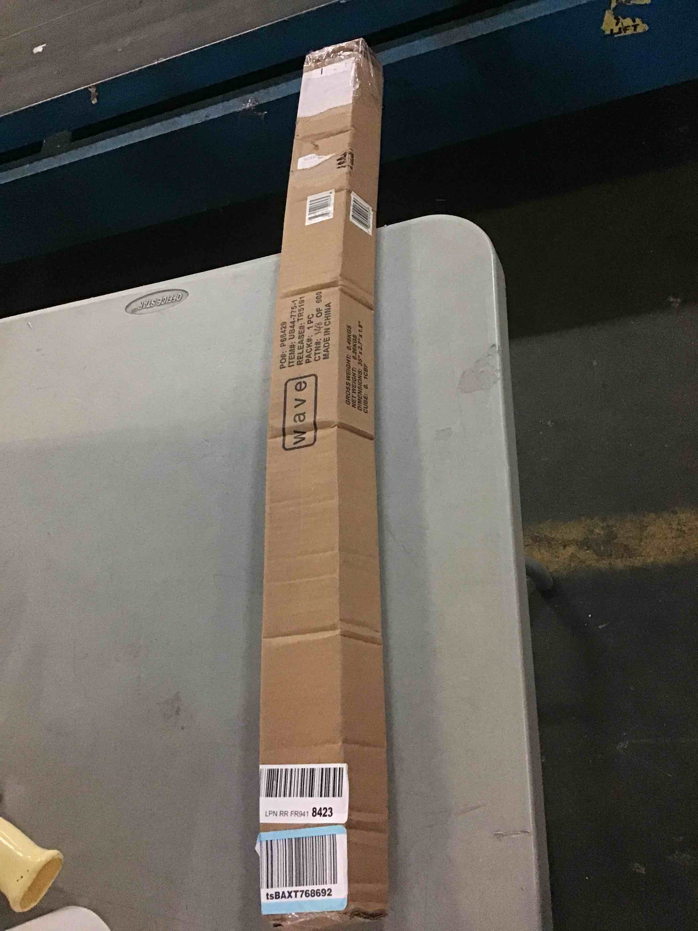 https://s3.amazonaws.com/lotting-images-prod/bidfta/RED5356146_1689884564357.jpeg