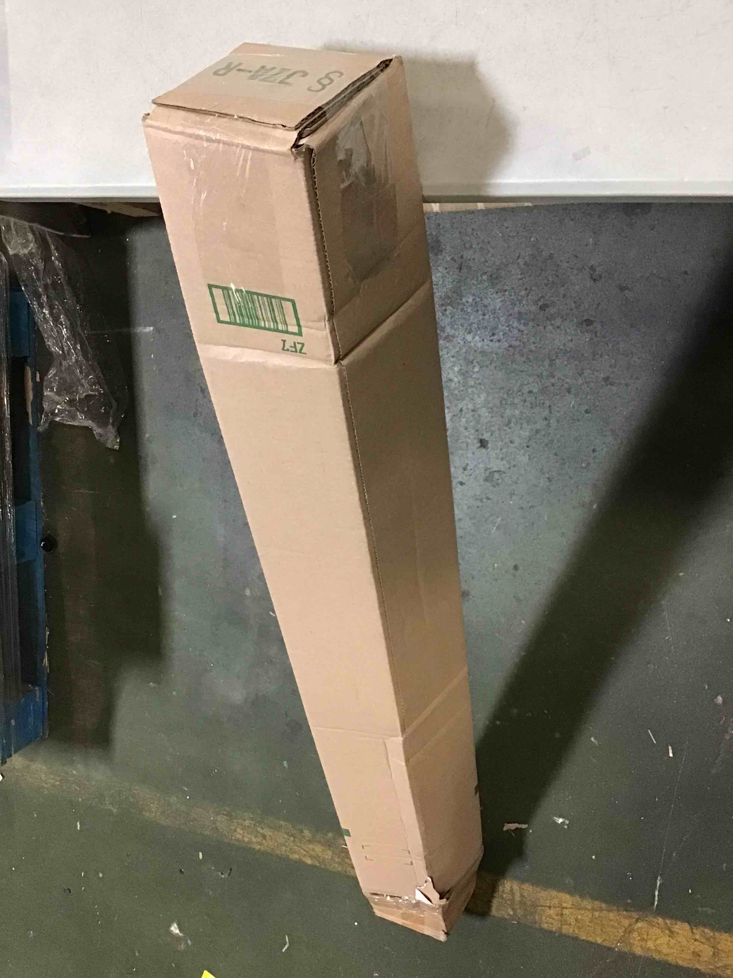 https://s3.amazonaws.com/lotting-images-prod/bidfta/RED5356492_1690209203988.jpeg