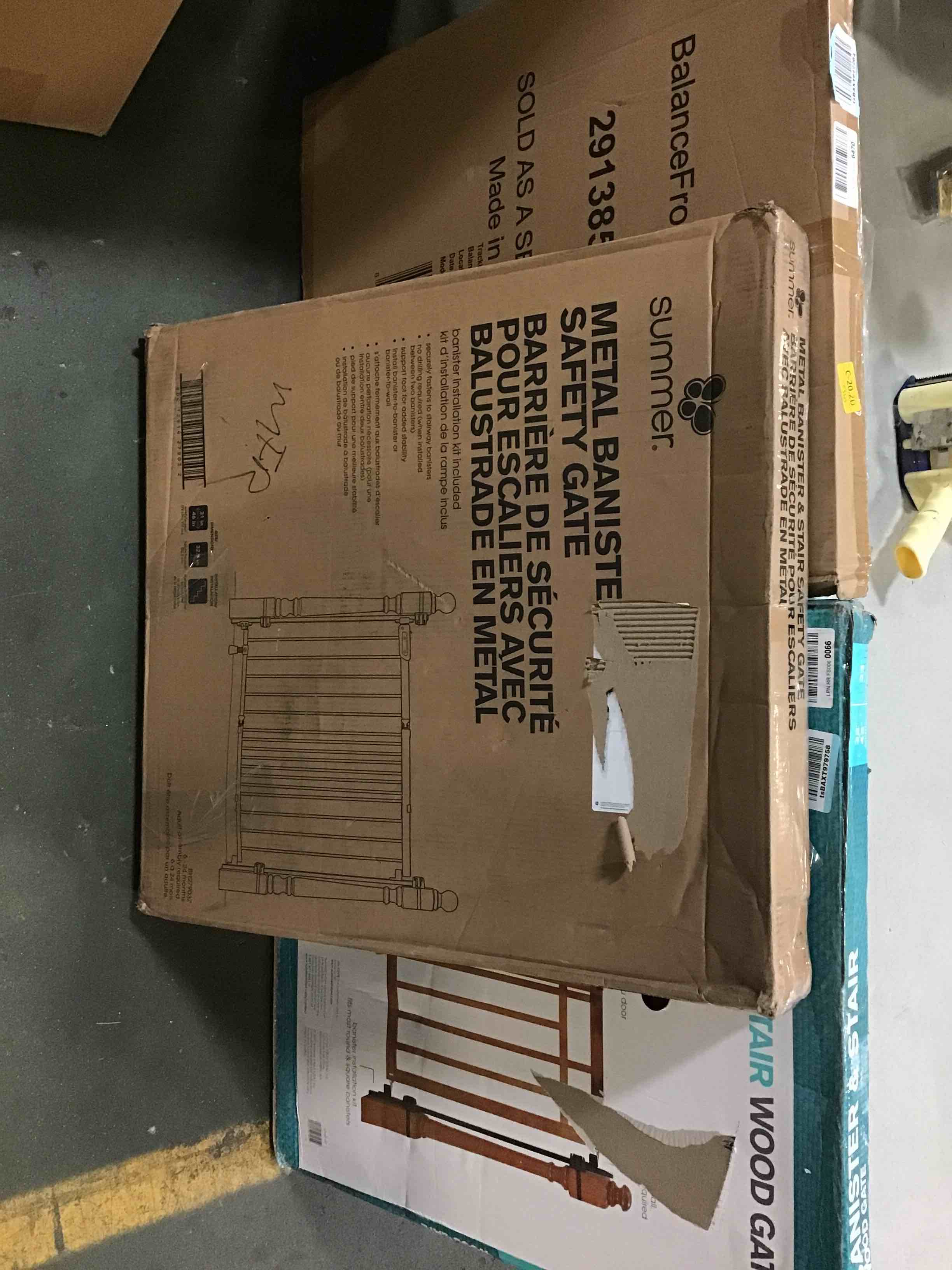 https://s3.amazonaws.com/lotting-images-prod/bidfta/RED5356565_1690227802029.jpeg