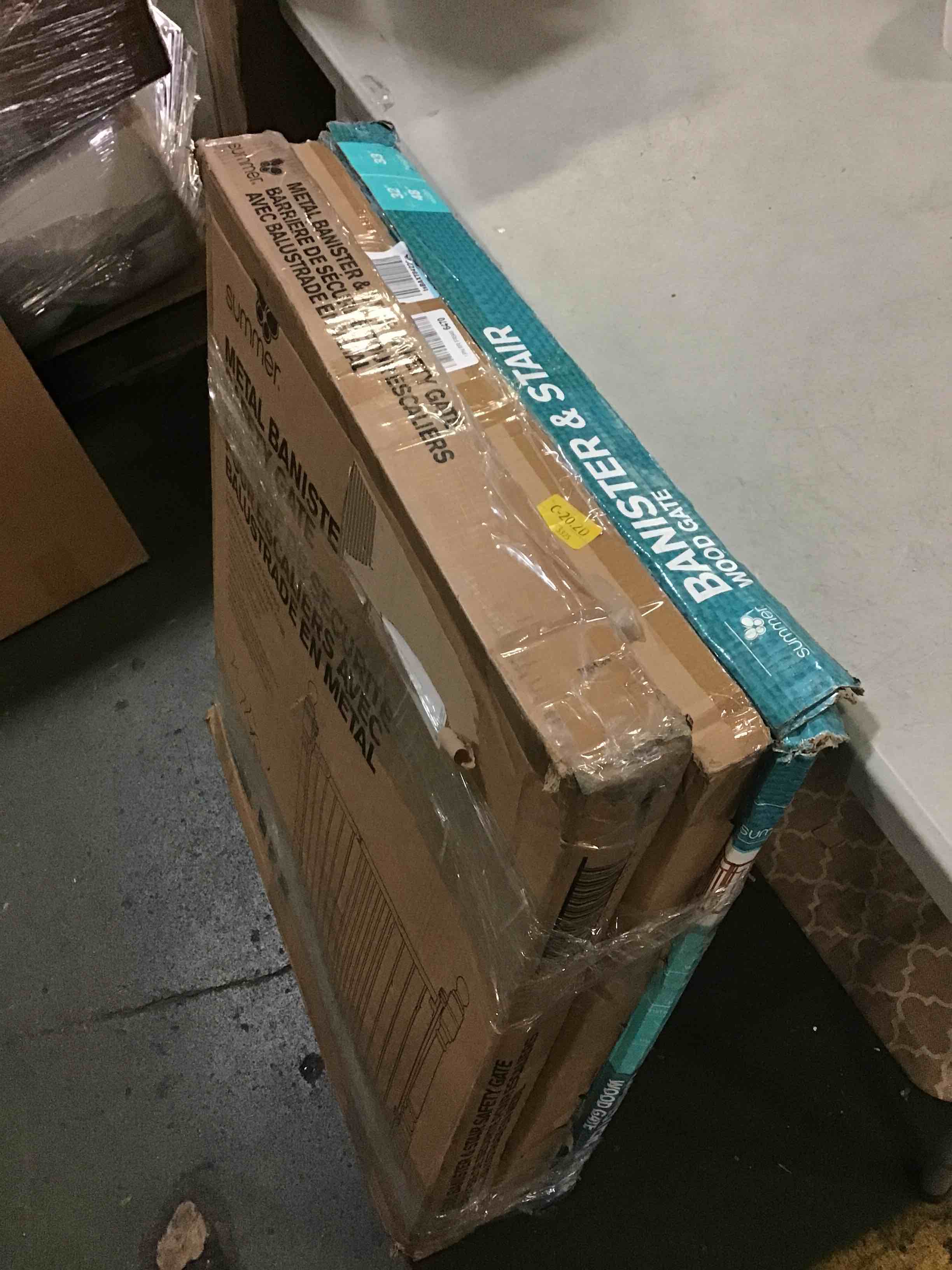 https://s3.amazonaws.com/lotting-images-prod/bidfta/RED5356565_1690227898836.jpeg