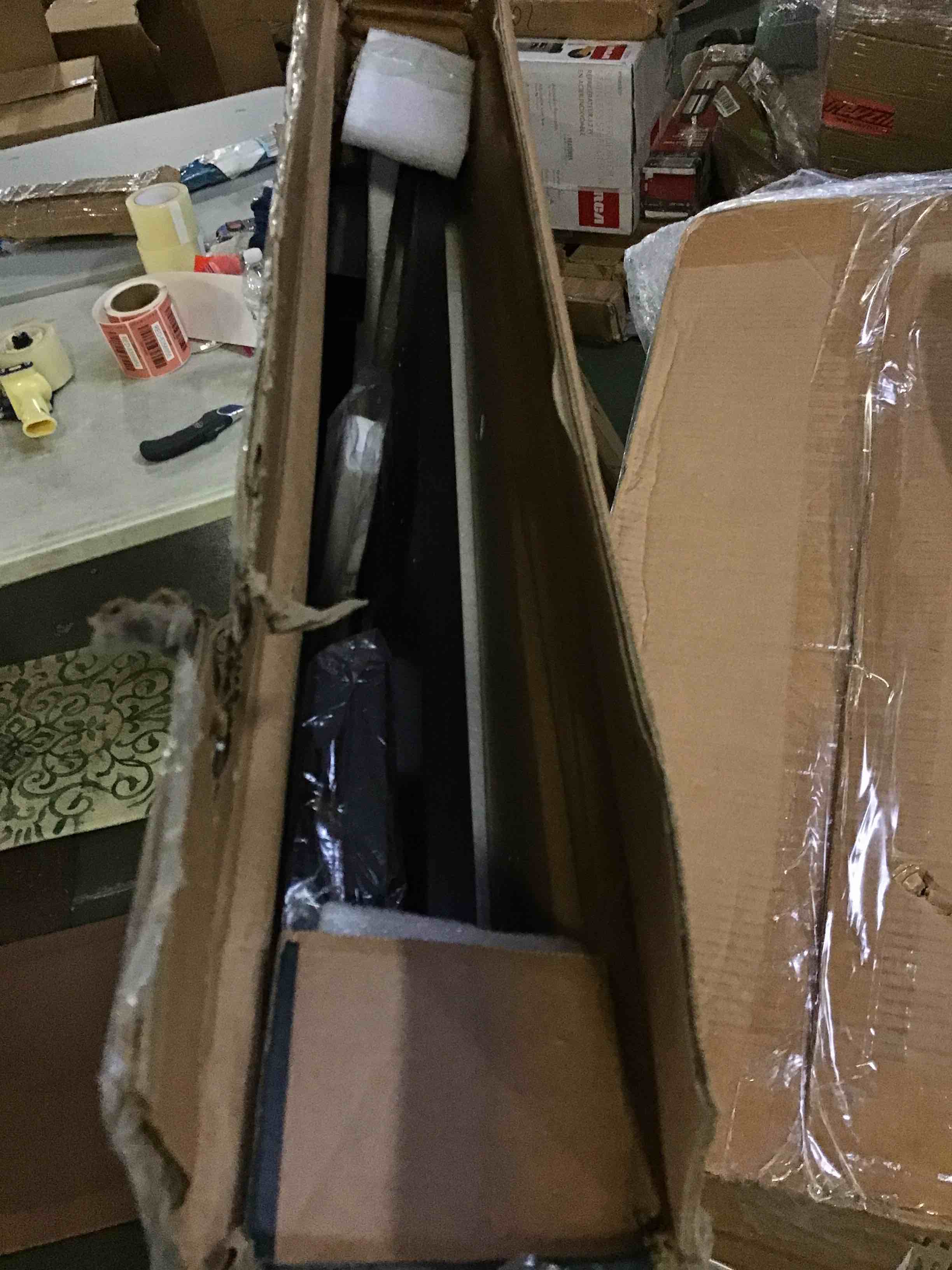 https://s3.amazonaws.com/lotting-images-prod/bidfta/RED5356954_1690210097126.jpeg