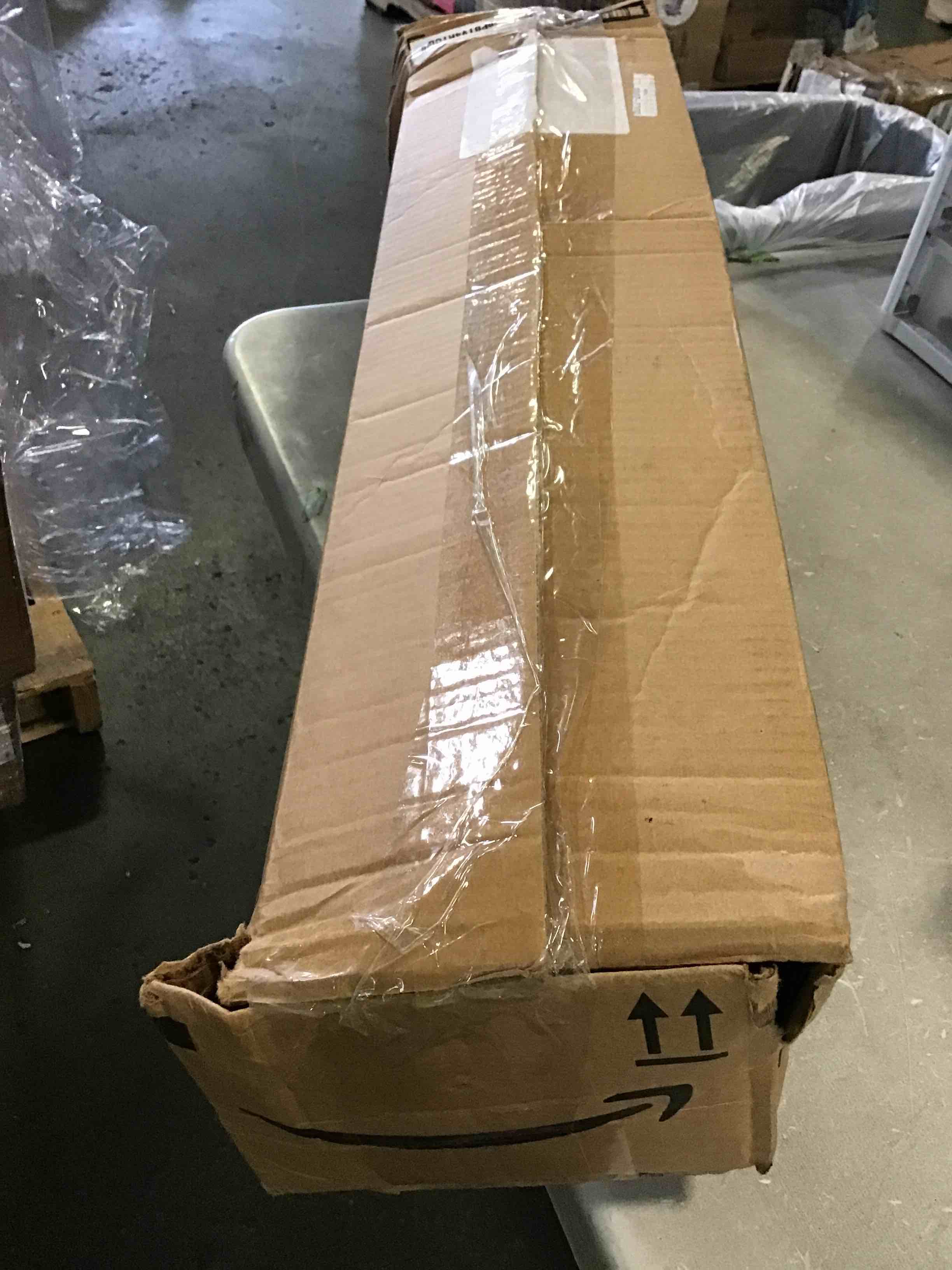 https://s3.amazonaws.com/lotting-images-prod/bidfta/RED5358069_1690826203547.jpeg