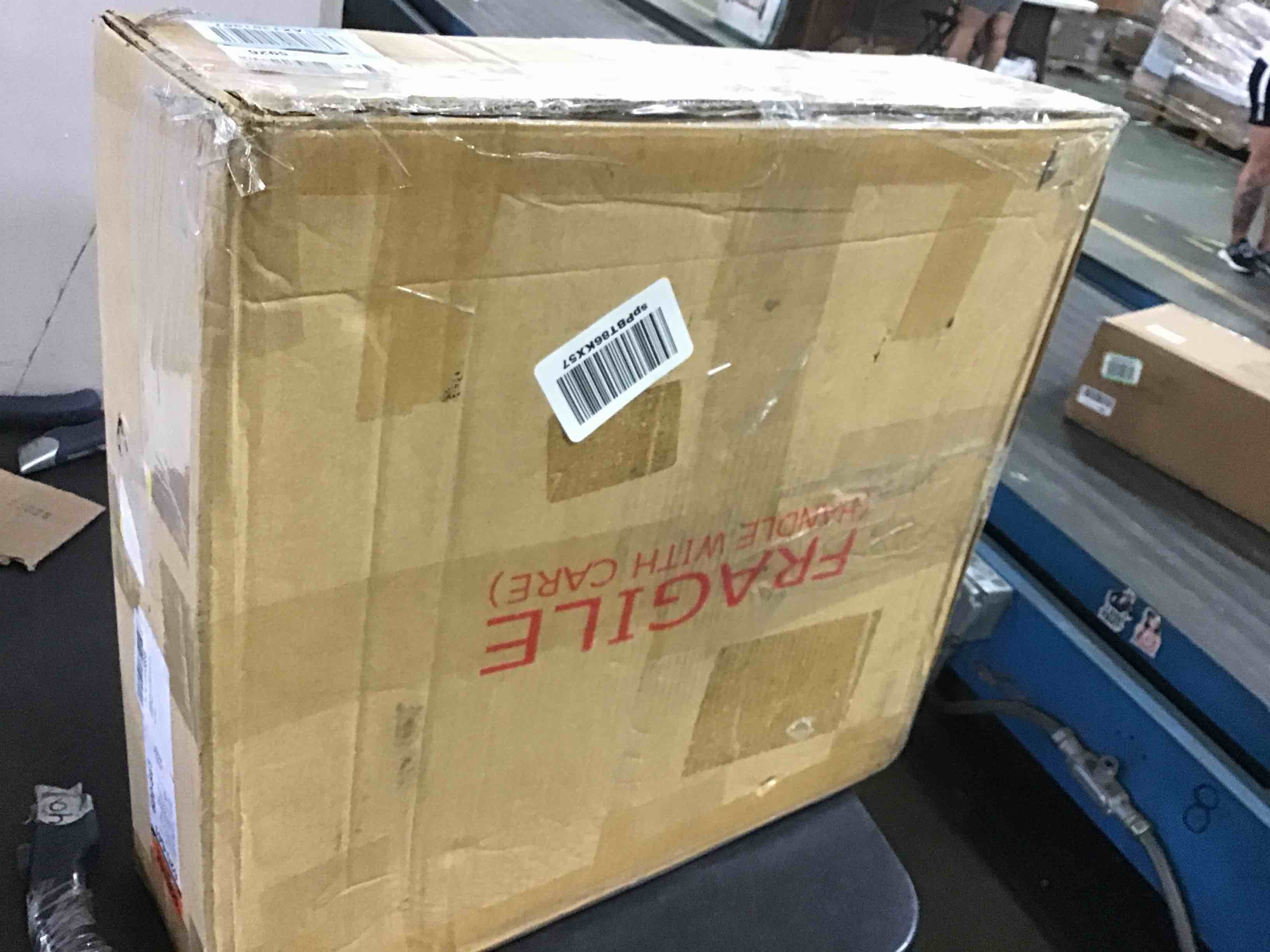https://s3.amazonaws.com/lotting-images-prod/bidfta/RED5360068_1690989147011.jpeg
