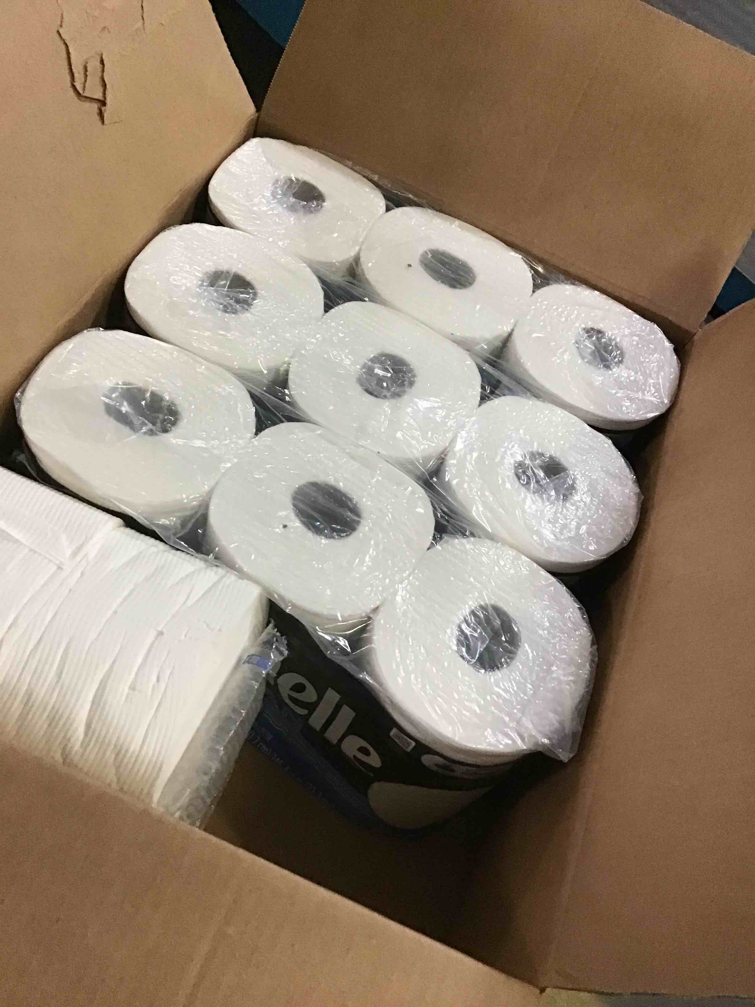https://s3.amazonaws.com/lotting-images-prod/bidfta/RED5360116_1690996792617.jpeg