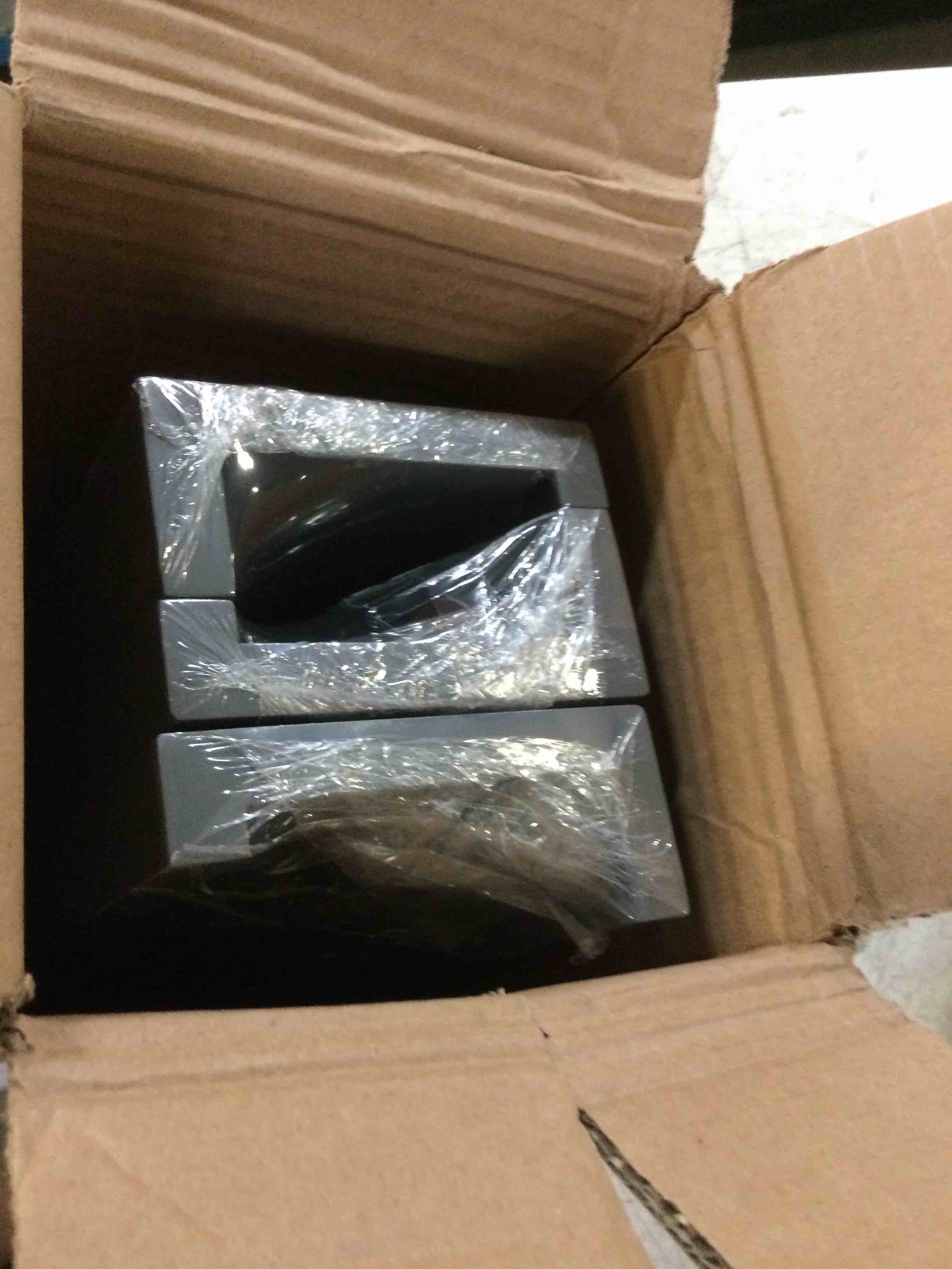 https://s3.amazonaws.com/lotting-images-prod/bidfta/RED5360711_1691438638228.jpeg