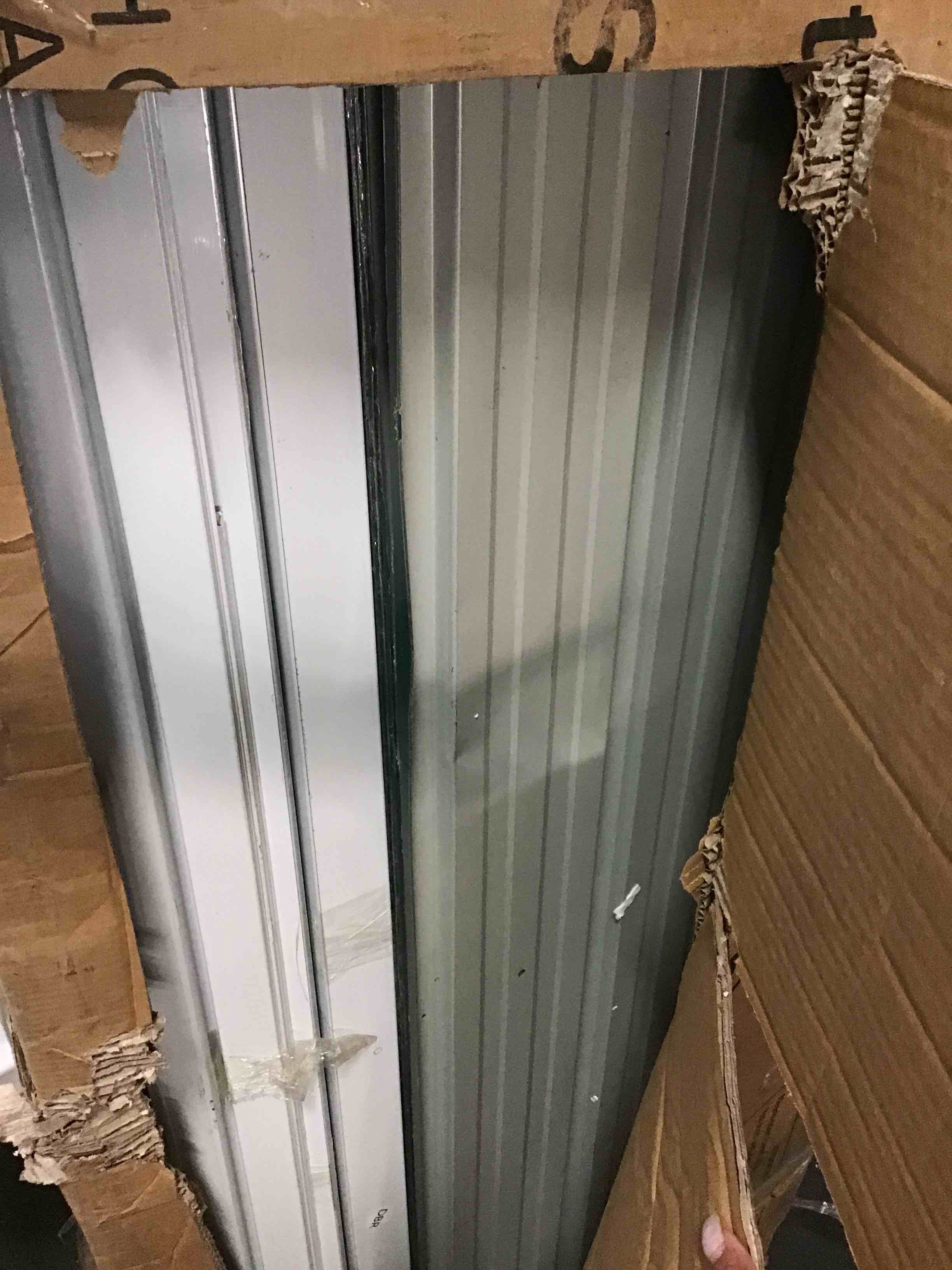 https://s3.amazonaws.com/lotting-images-prod/bidfta/RED5360939_1691581326996.jpeg