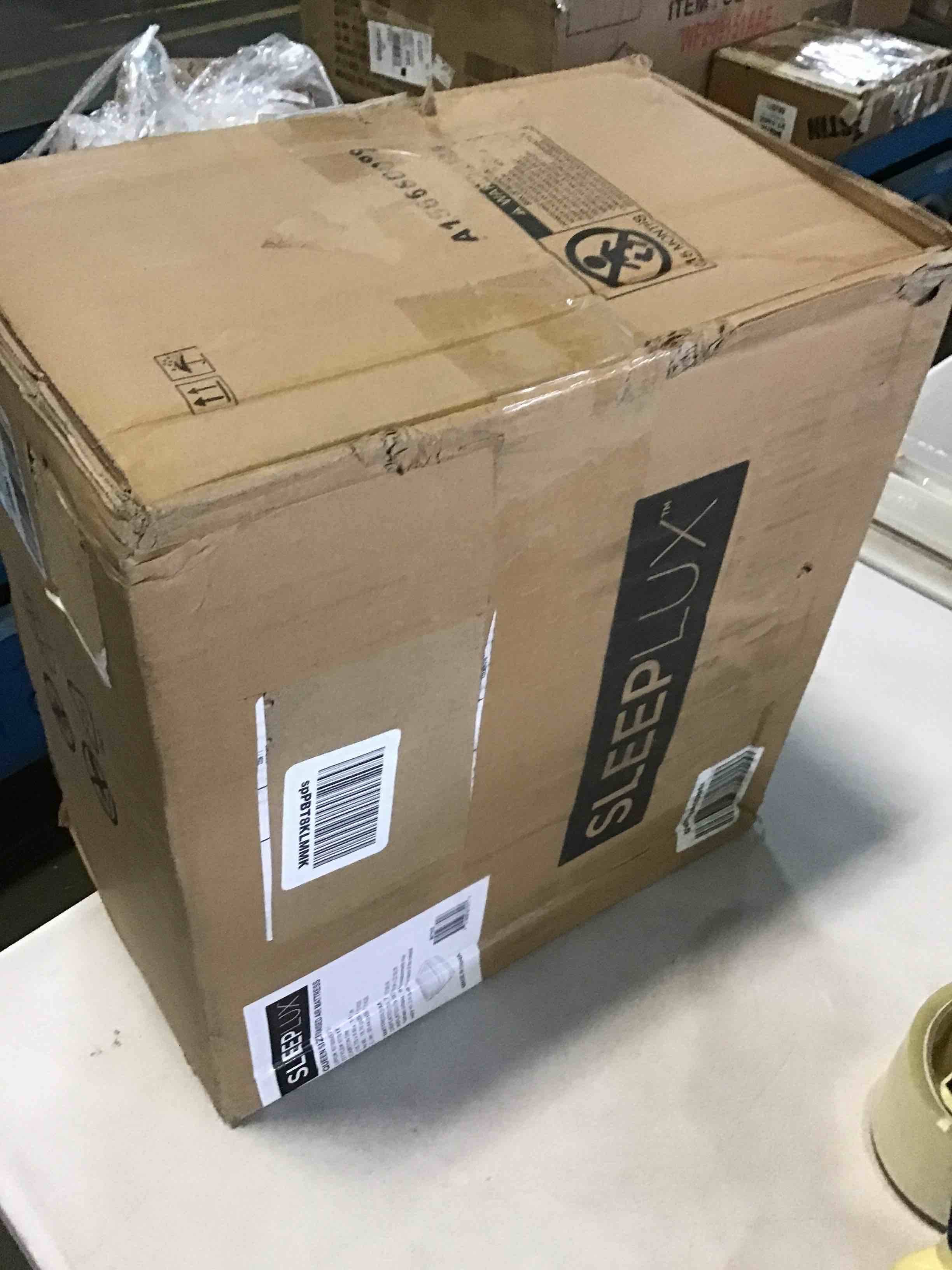 https://s3.amazonaws.com/lotting-images-prod/bidfta/RED5361049_1691601509765.jpeg