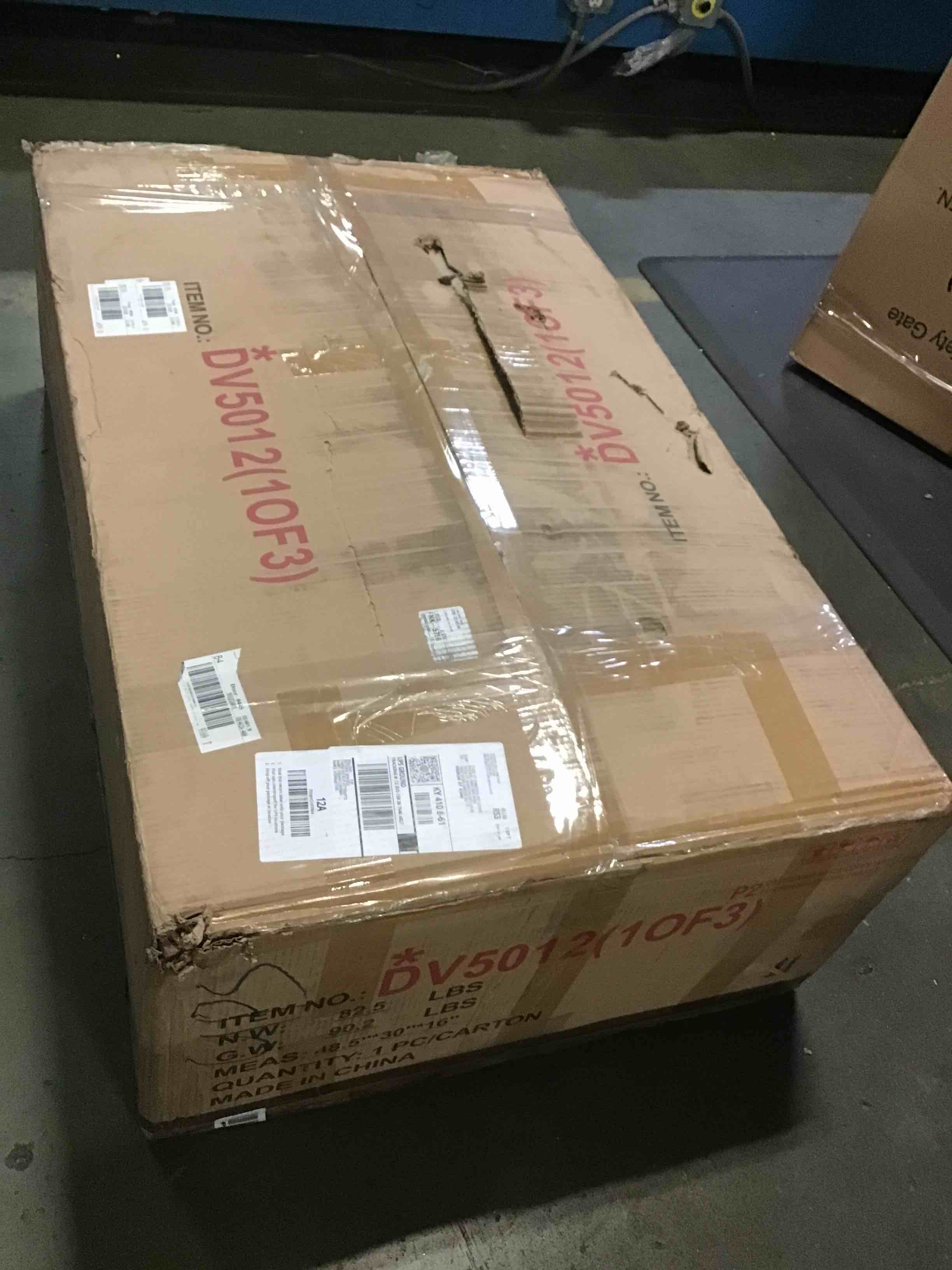 https://s3.amazonaws.com/lotting-images-prod/bidfta/RED5361111_1691665854021.jpeg