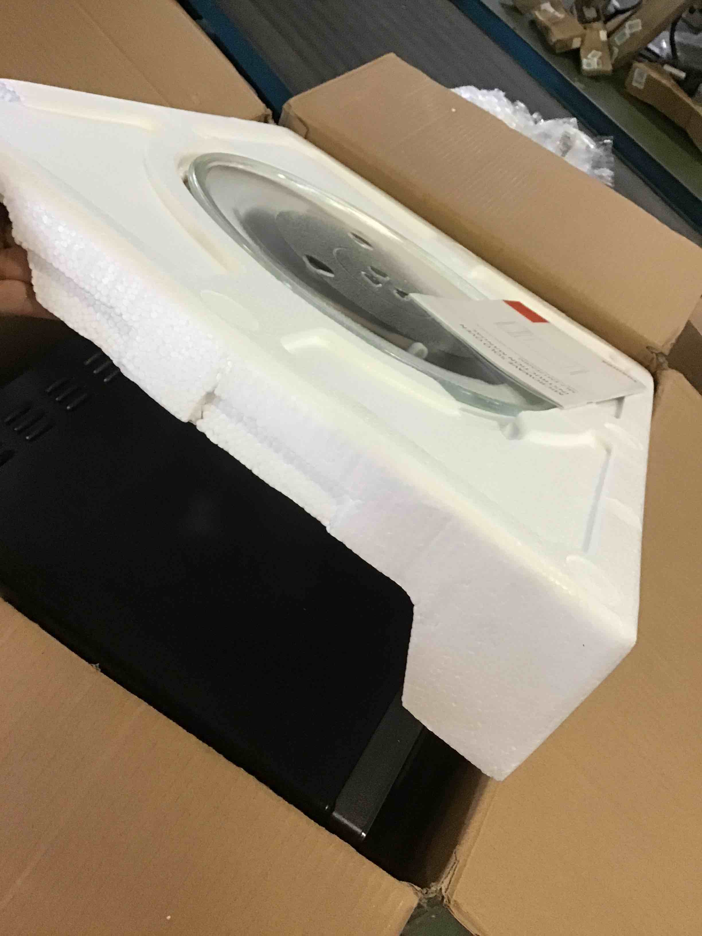 https://s3.amazonaws.com/lotting-images-prod/bidfta/RED5361265_1691689665455.jpeg