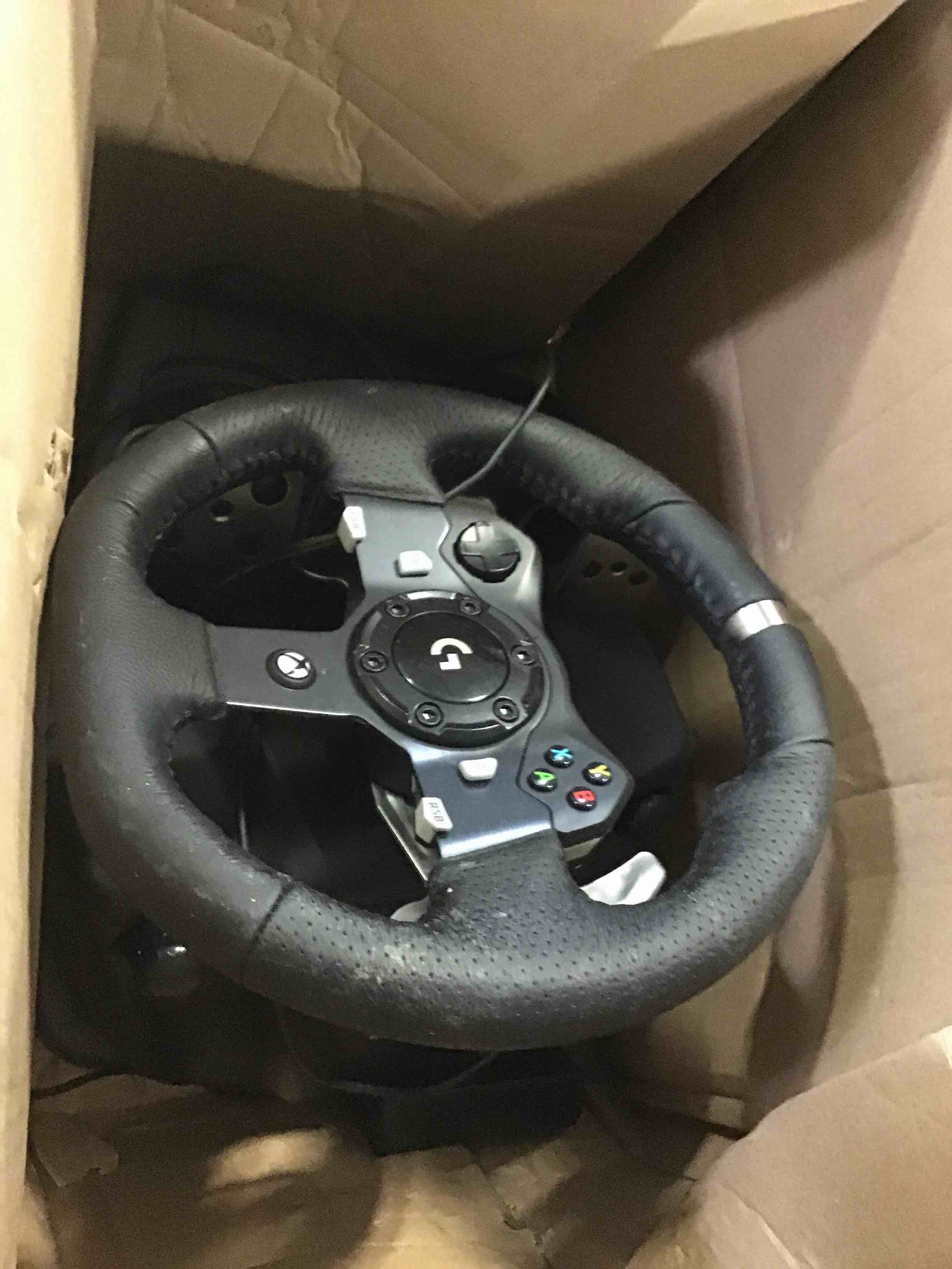 https://s3.amazonaws.com/lotting-images-prod/bidfta/RED5361431_1691777930851.jpeg