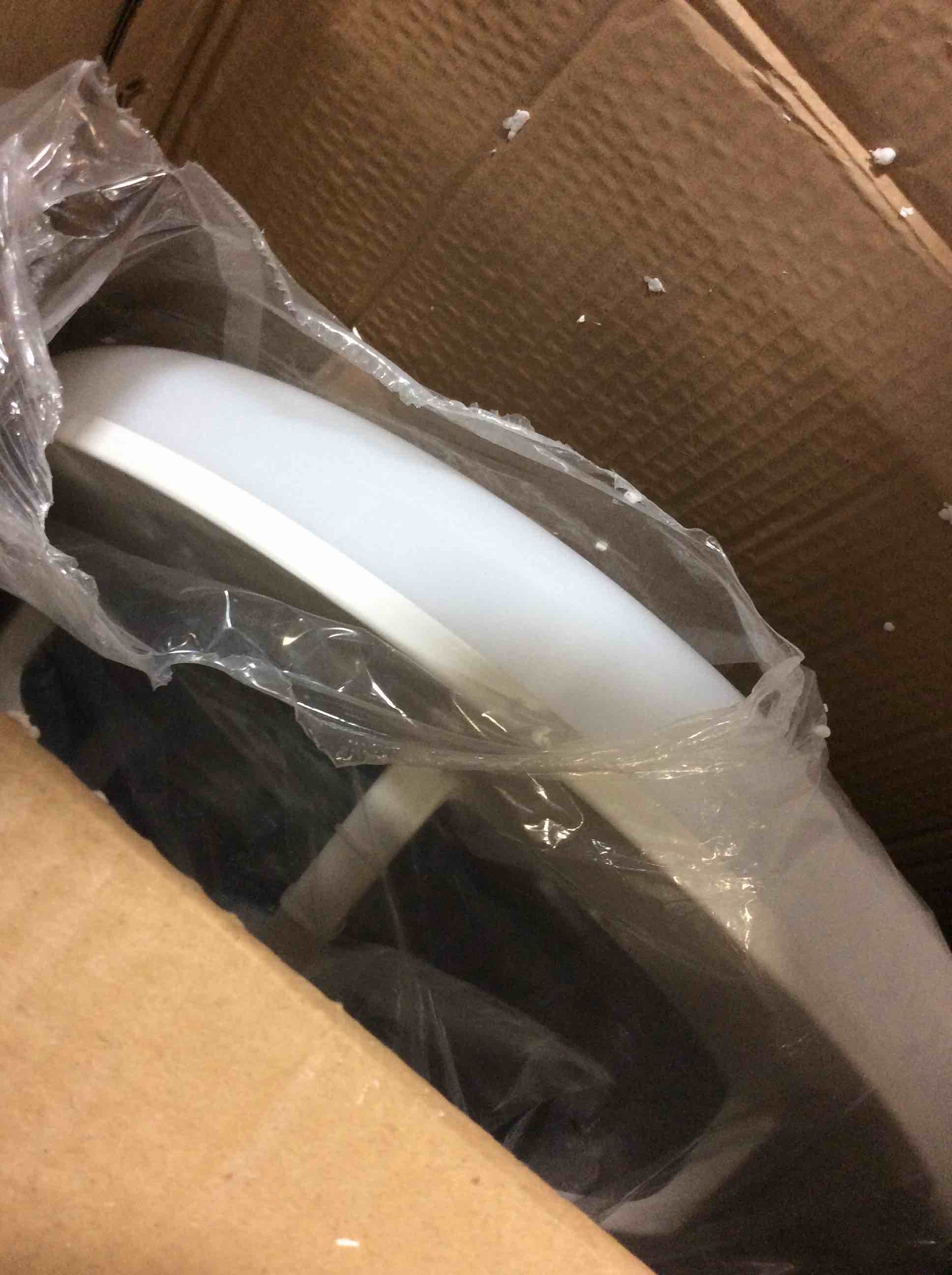 https://s3.amazonaws.com/lotting-images-prod/bidfta/RED5365954_1690908552759.jpeg