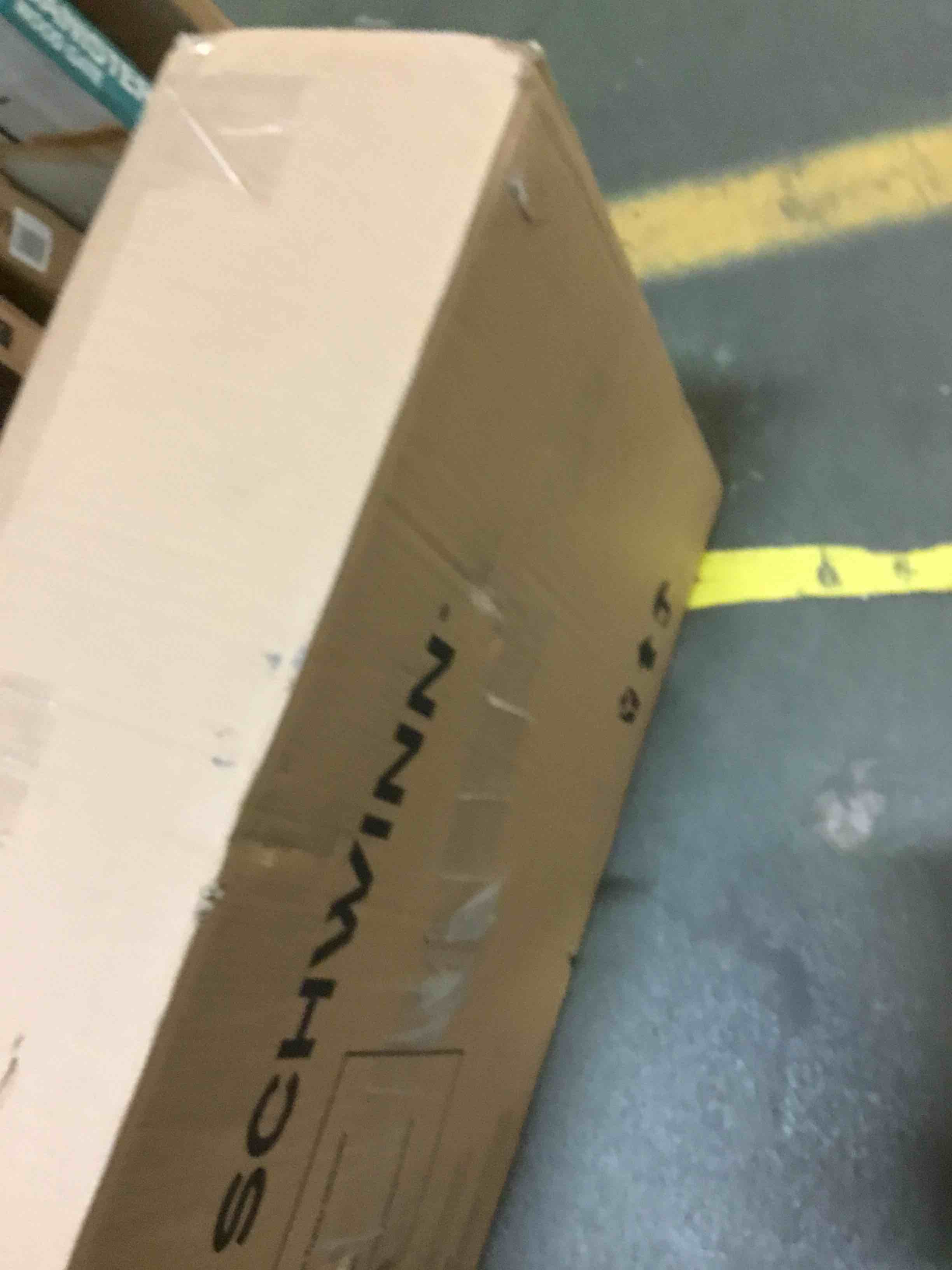 https://s3.amazonaws.com/lotting-images-prod/bidfta/RED5366060_1690977172151.jpeg