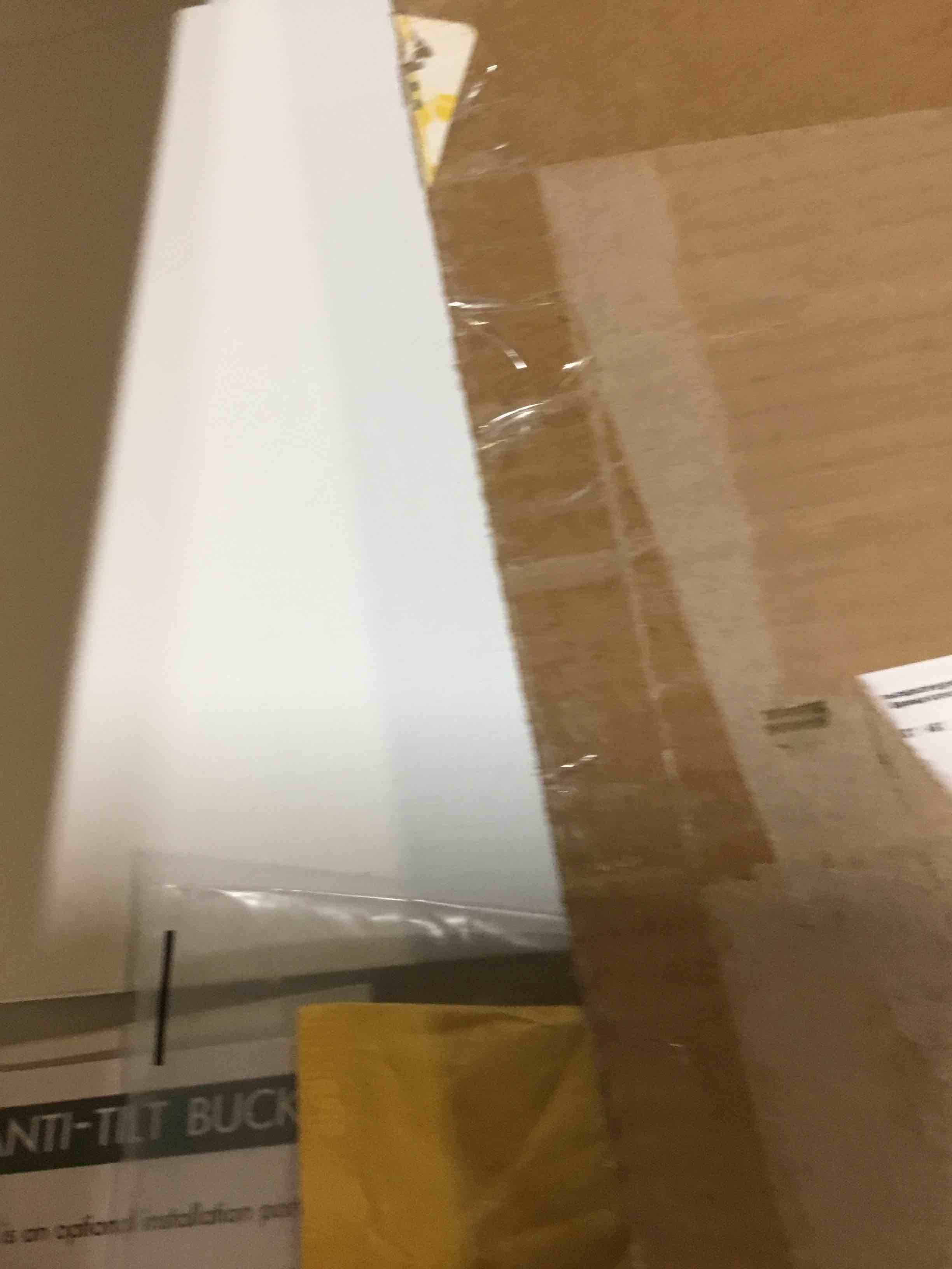 https://s3.amazonaws.com/lotting-images-prod/bidfta/RED5366134_1690988512738.jpeg