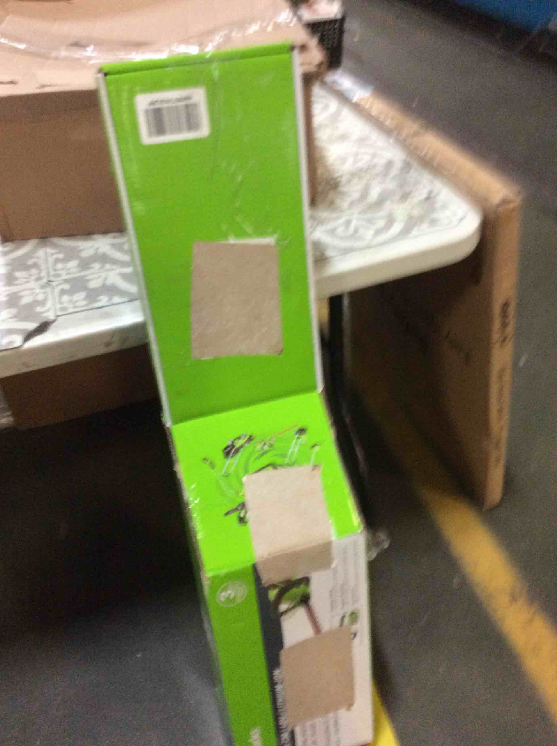 https://s3.amazonaws.com/lotting-images-prod/bidfta/RED5366262_1691063977265.jpeg
