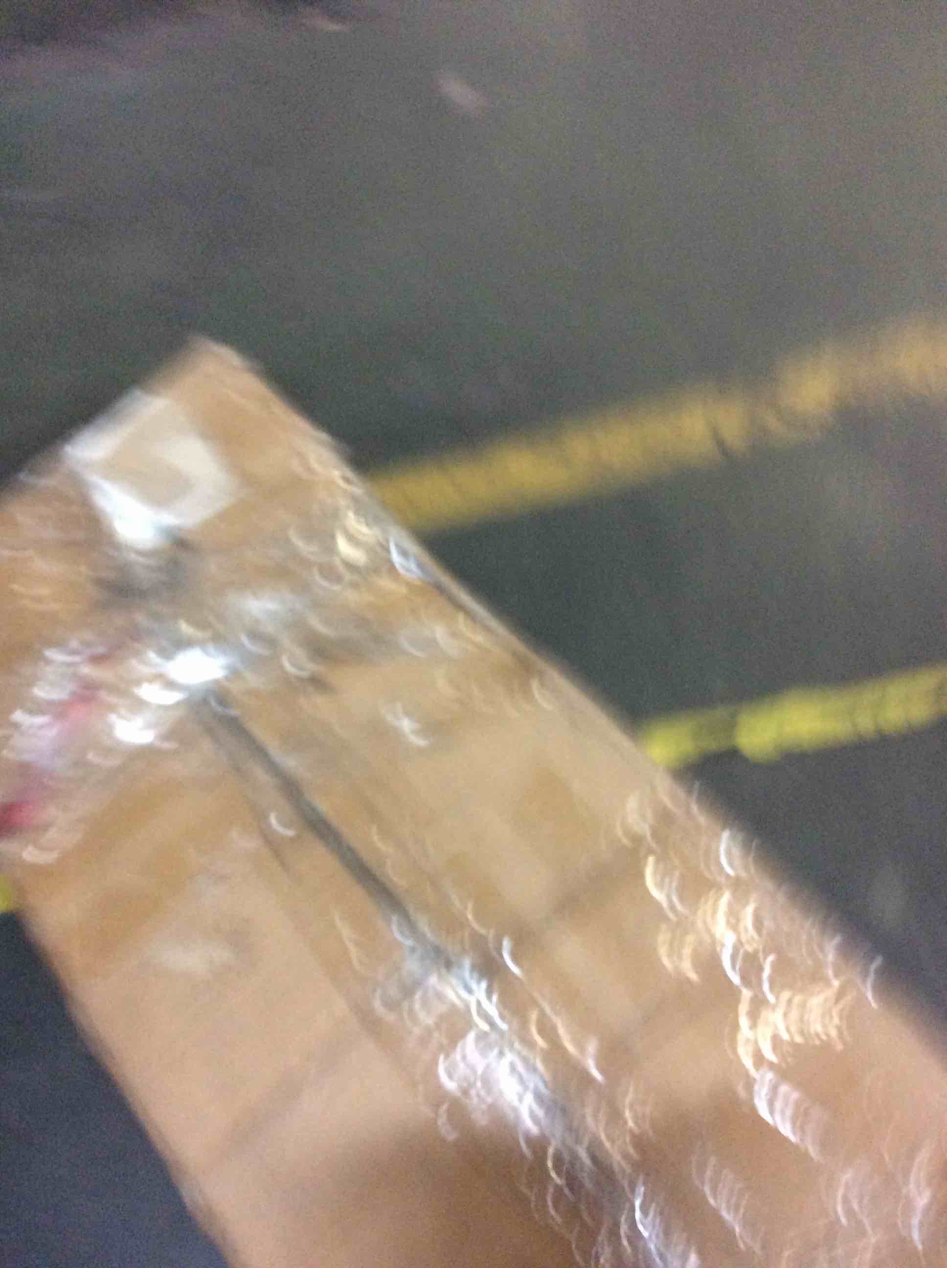 https://s3.amazonaws.com/lotting-images-prod/bidfta/RED5366270_1691065278982.jpeg