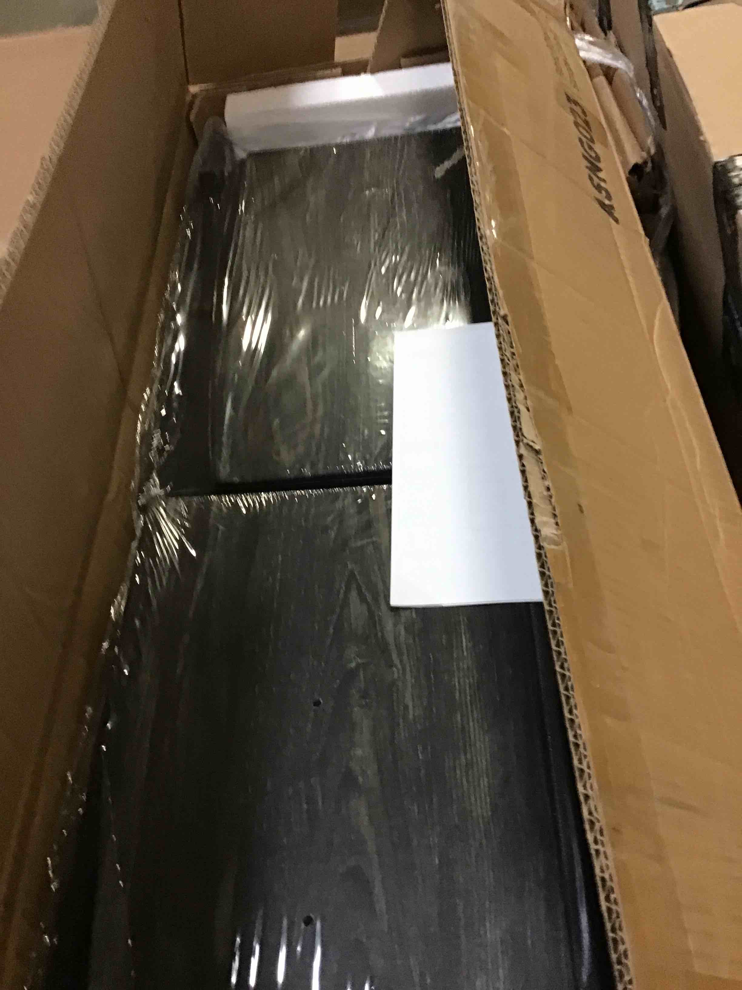 https://s3.amazonaws.com/lotting-images-prod/bidfta/RED5366504_1691320428338.jpeg