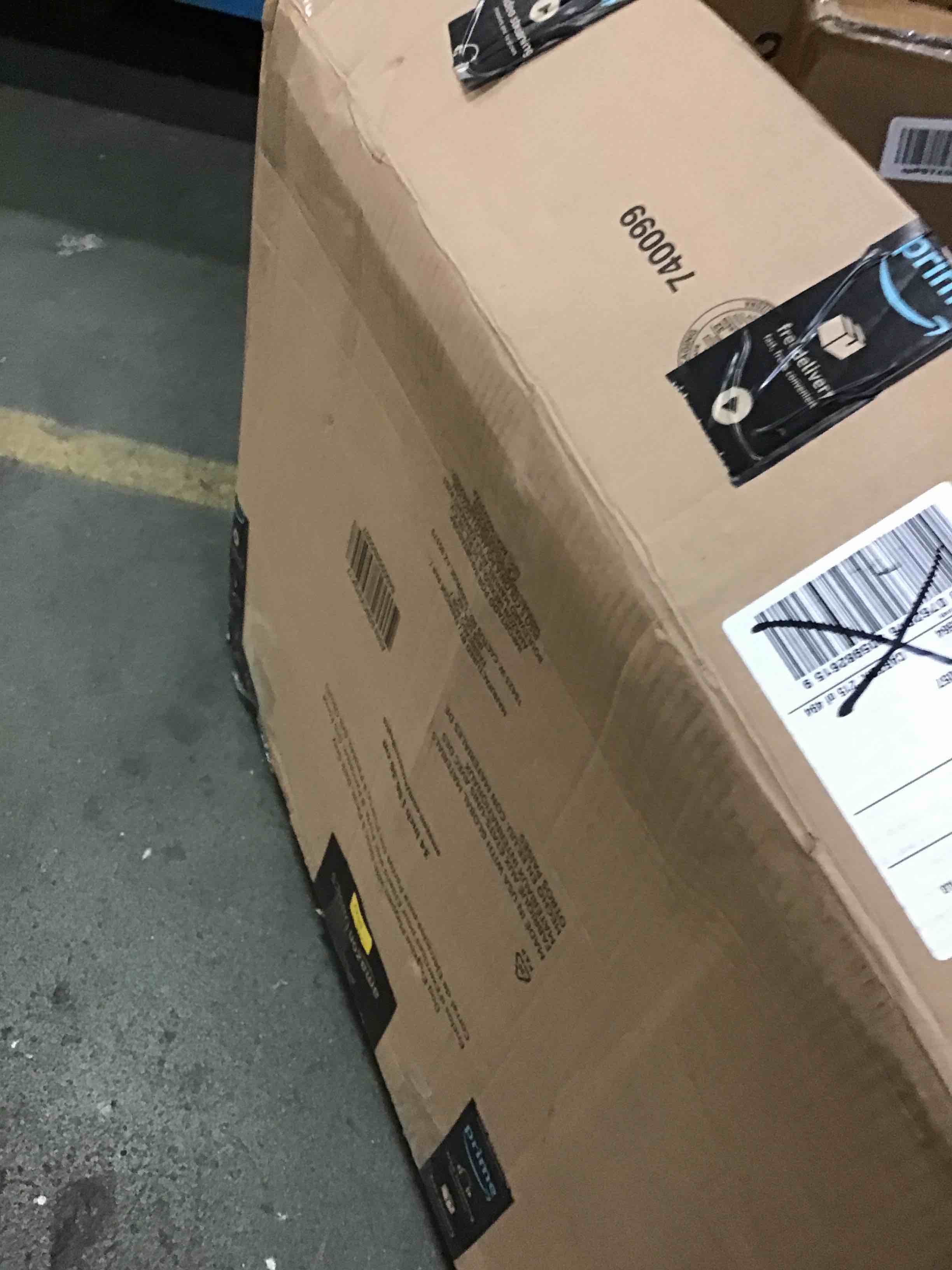 https://s3.amazonaws.com/lotting-images-prod/bidfta/RED5366510_1691321115060.jpeg