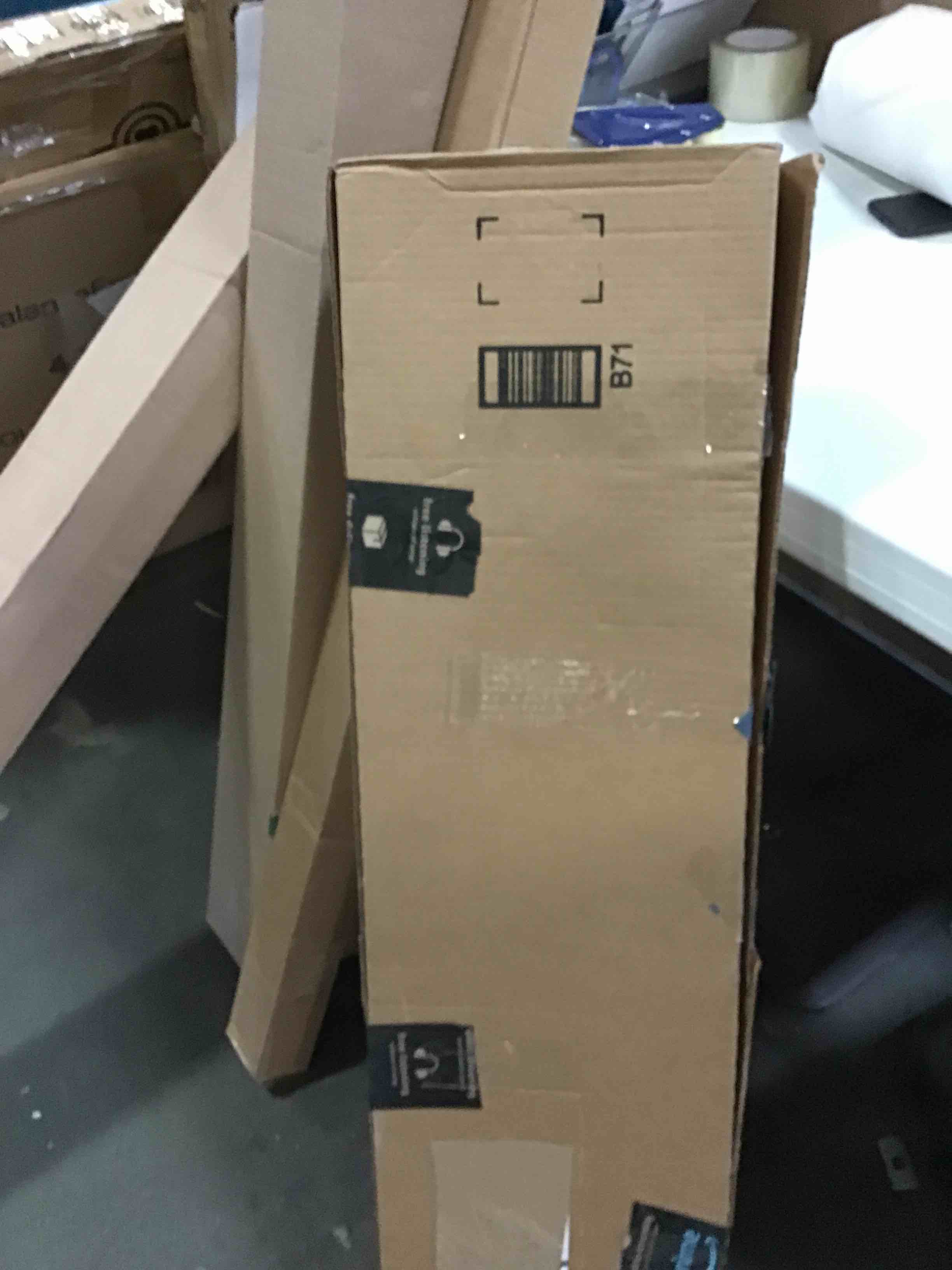https://s3.amazonaws.com/lotting-images-prod/bidfta/RED5366595_1691333647935.jpeg