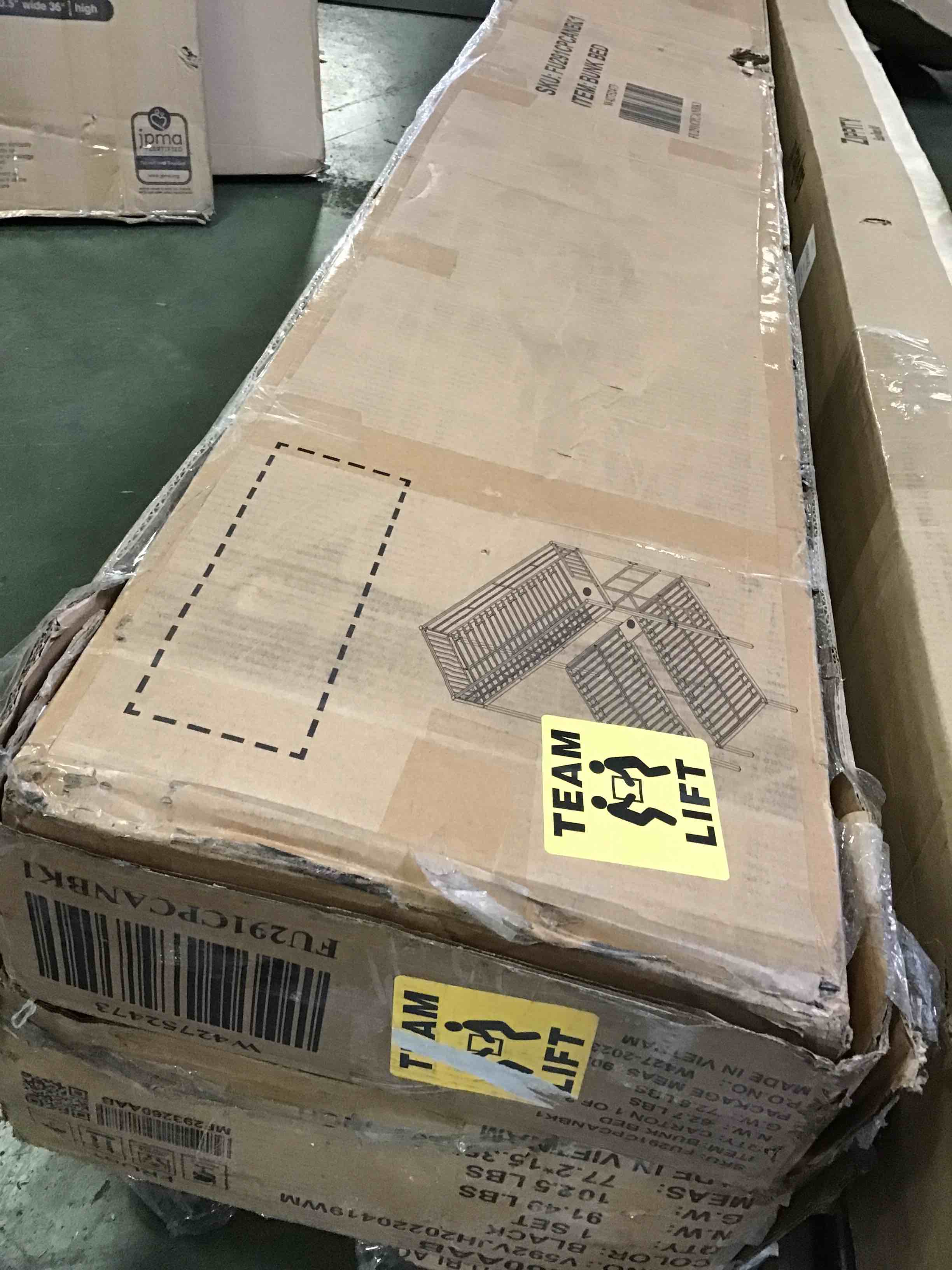 https://s3.amazonaws.com/lotting-images-prod/bidfta/RED5366951_1691601010674.jpeg