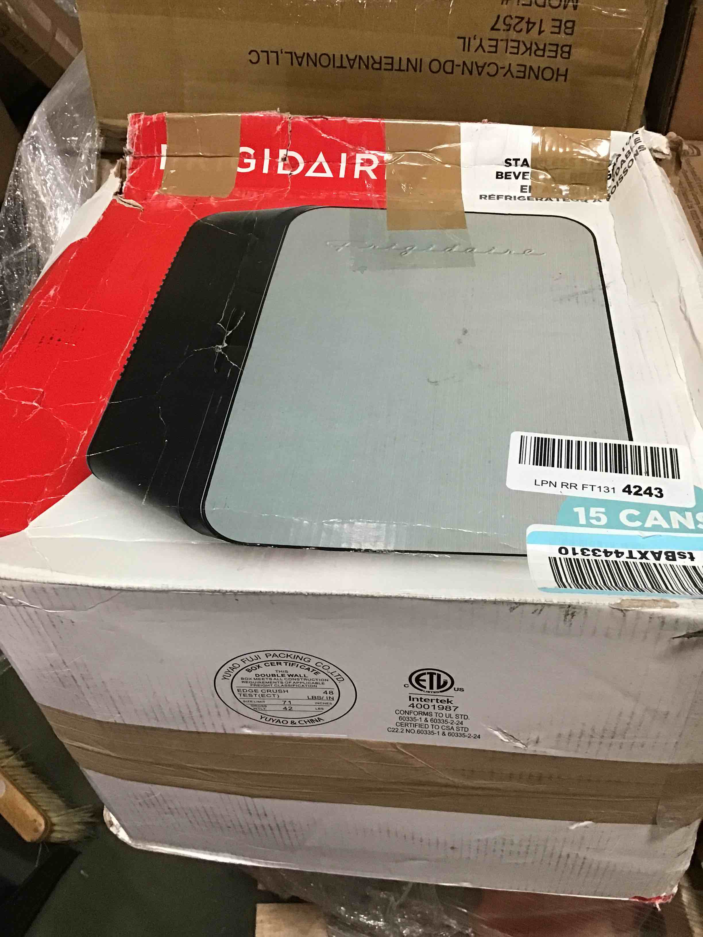 https://s3.amazonaws.com/lotting-images-prod/bidfta/RED5367498_1690903869089.jpeg