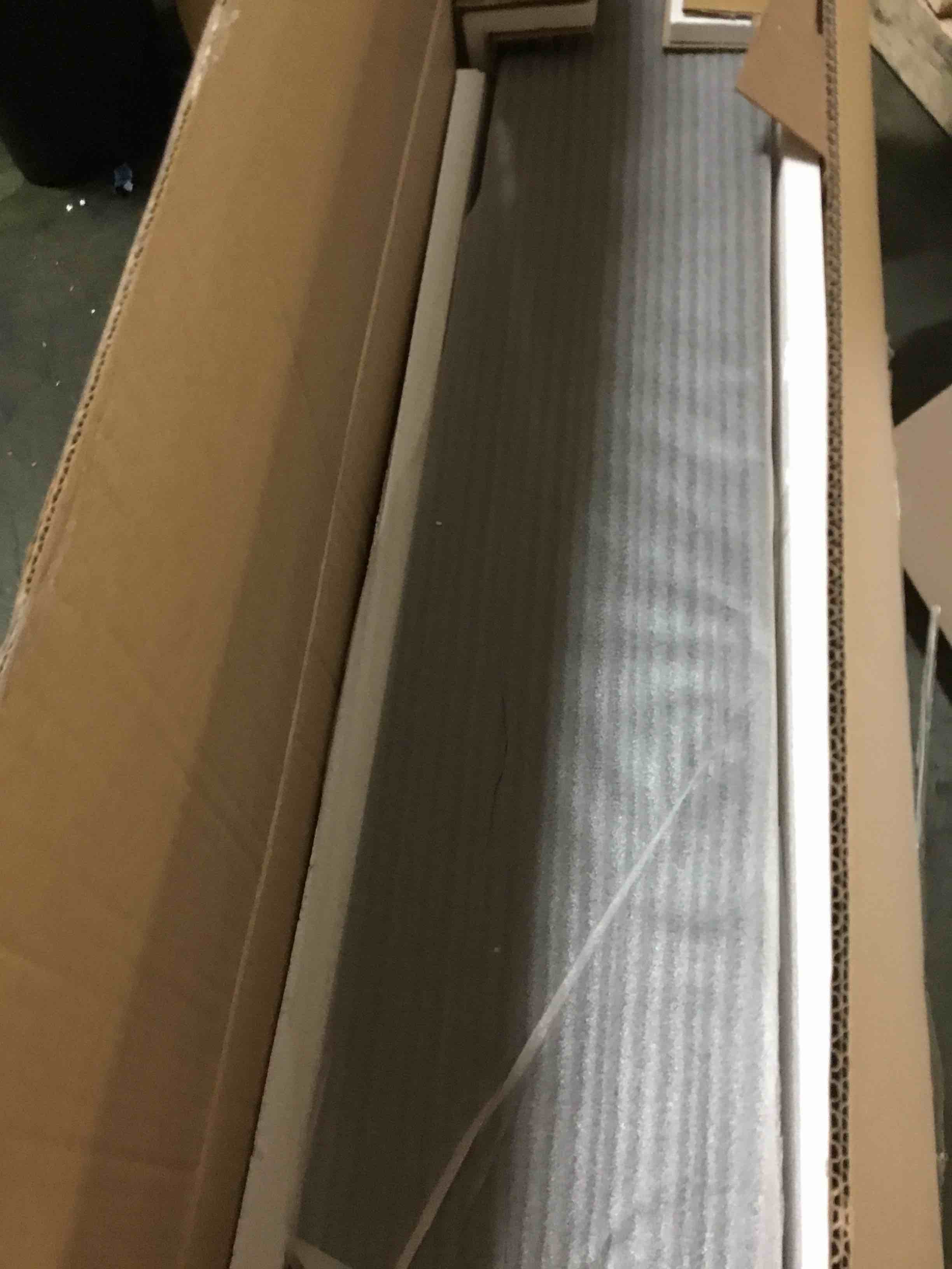 https://s3.amazonaws.com/lotting-images-prod/bidfta/RED5367652_1690986896378.jpeg