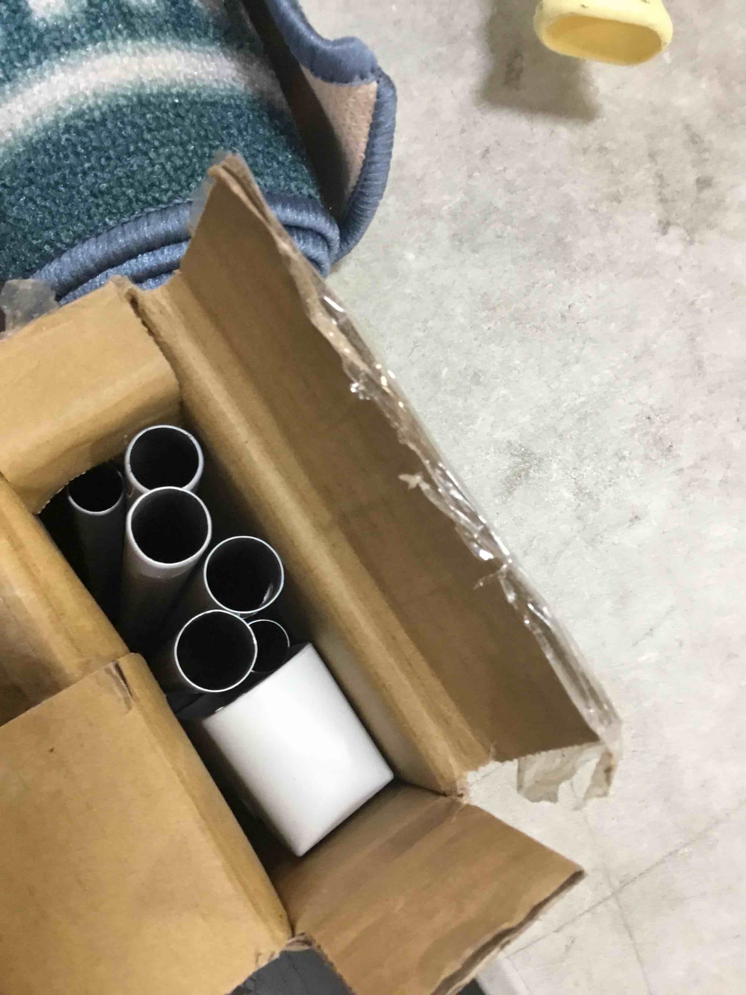 https://s3.amazonaws.com/lotting-images-prod/bidfta/RED5367930_1691088626551.jpeg
