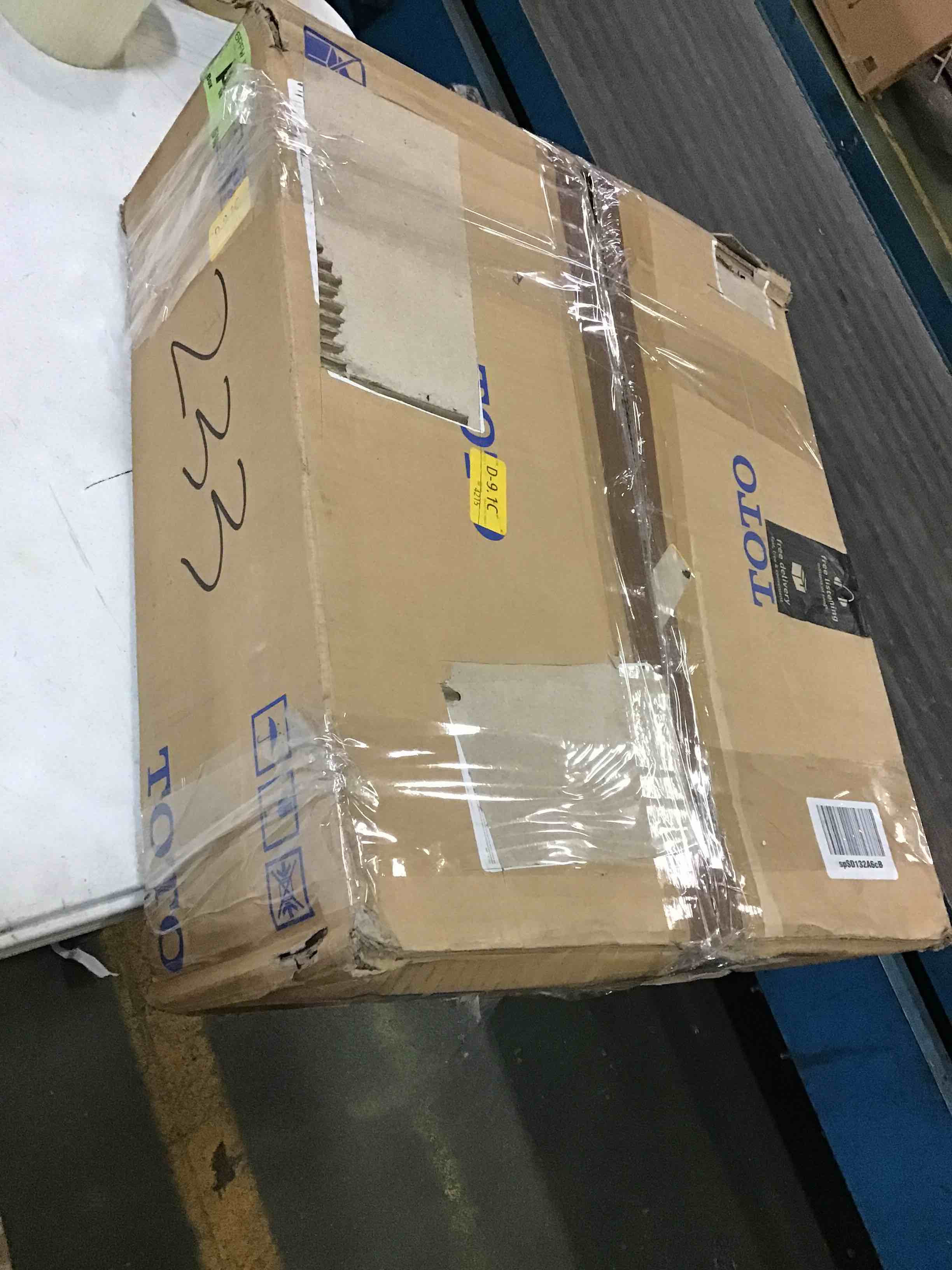 https://s3.amazonaws.com/lotting-images-prod/bidfta/RED5368248_1691678114975.jpeg