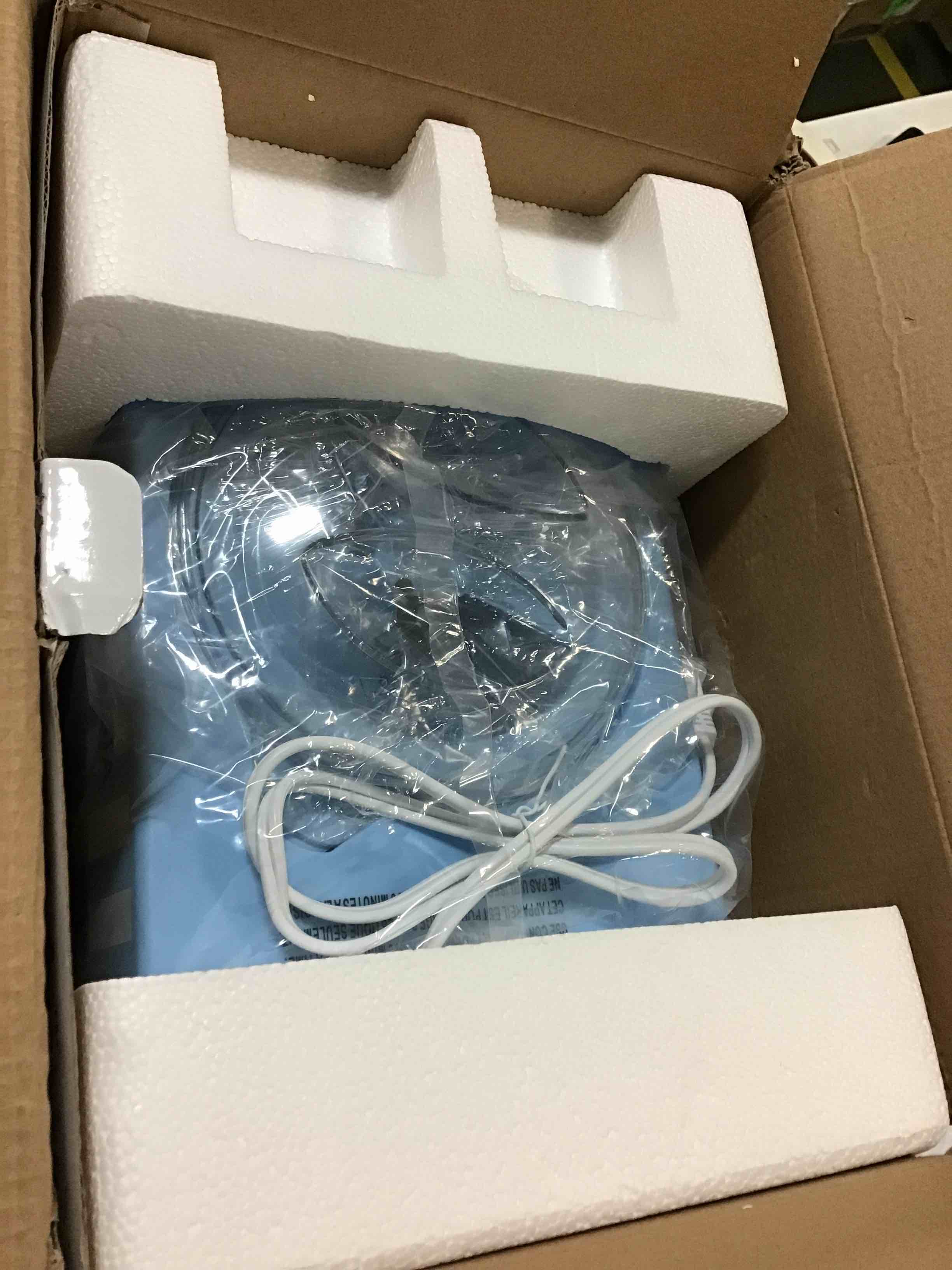 https://s3.amazonaws.com/lotting-images-prod/bidfta/RED5368293_1691689769619.jpeg