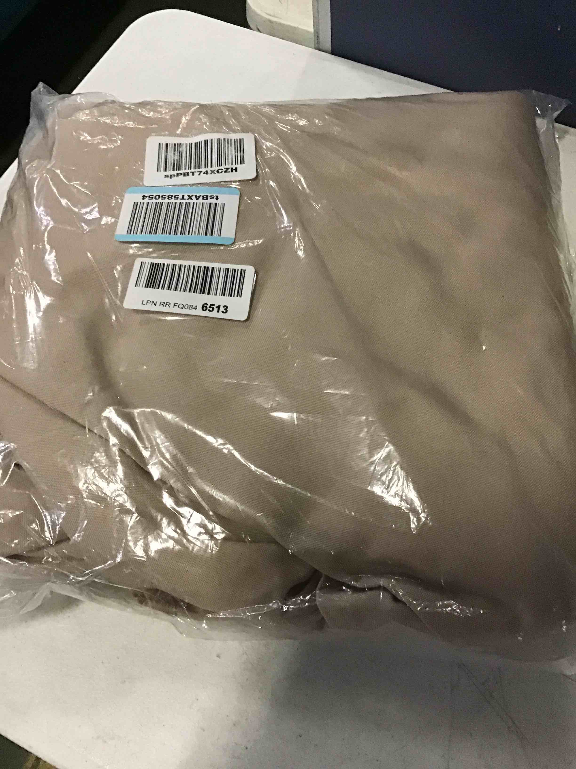 https://s3.amazonaws.com/lotting-images-prod/bidfta/RED5368391_1692028363838.jpeg