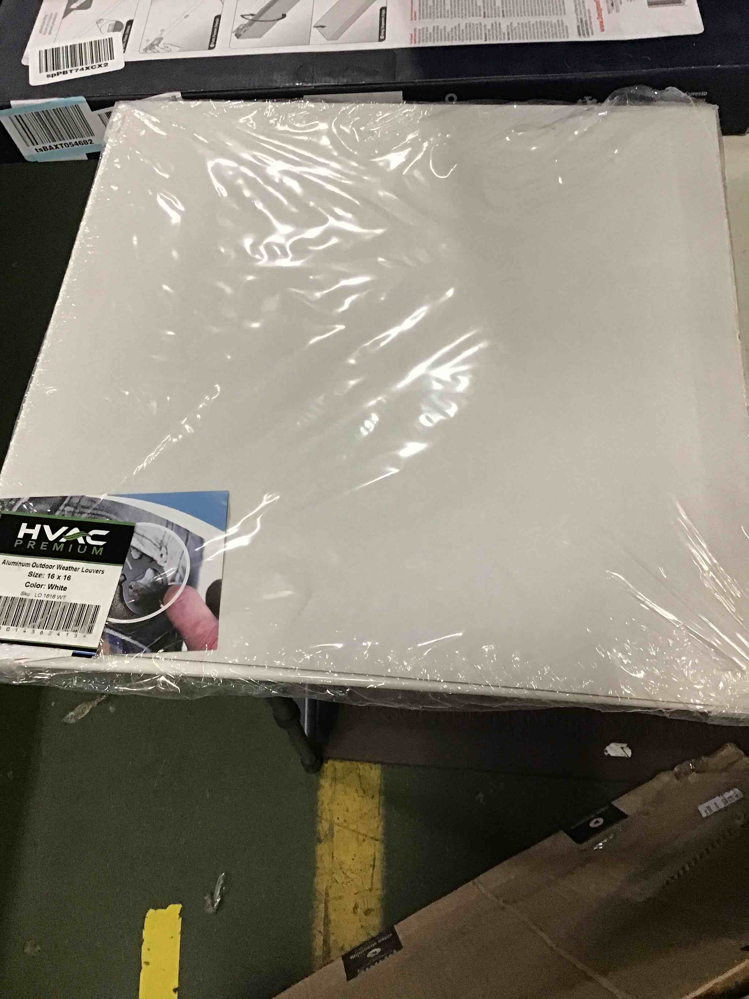https://s3.amazonaws.com/lotting-images-prod/bidfta/RED5368449_1692041559650.jpeg